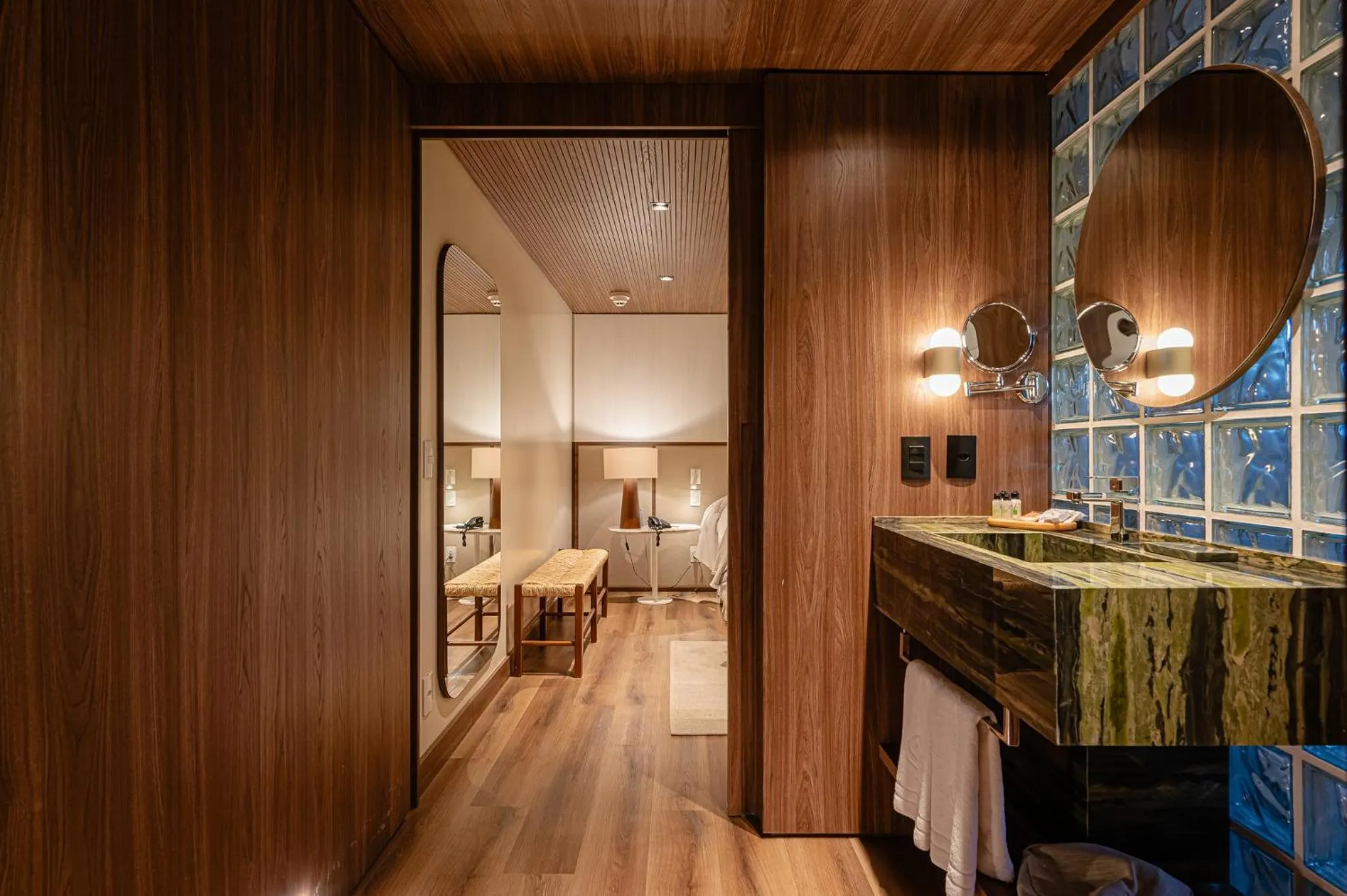 Bathroom in Serrazul Hotel