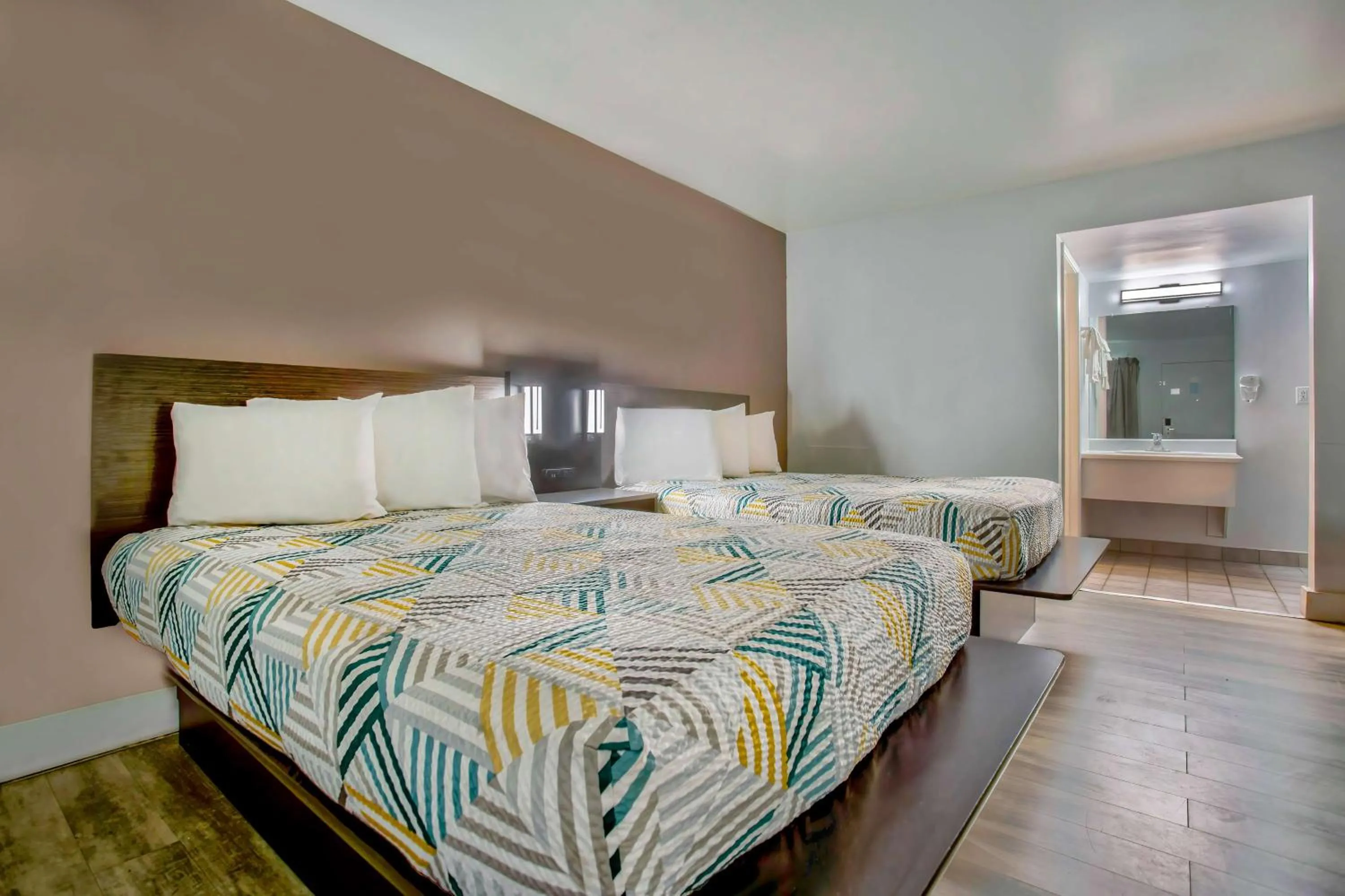 Bedroom, Bed in Motel 6 Tucson, AZ - East Williams Center