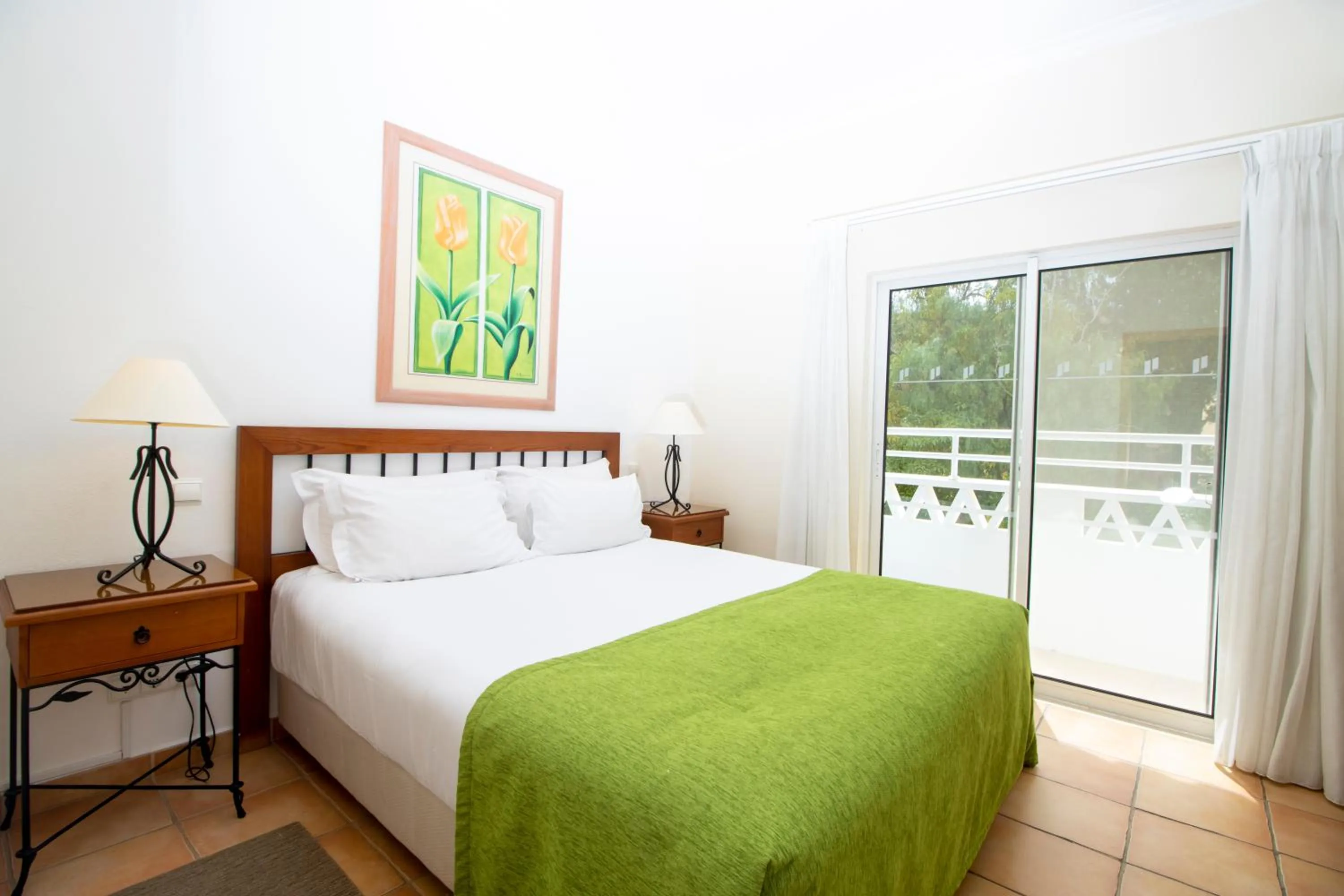 Bedroom, Bed in Pestana Palm Gardens