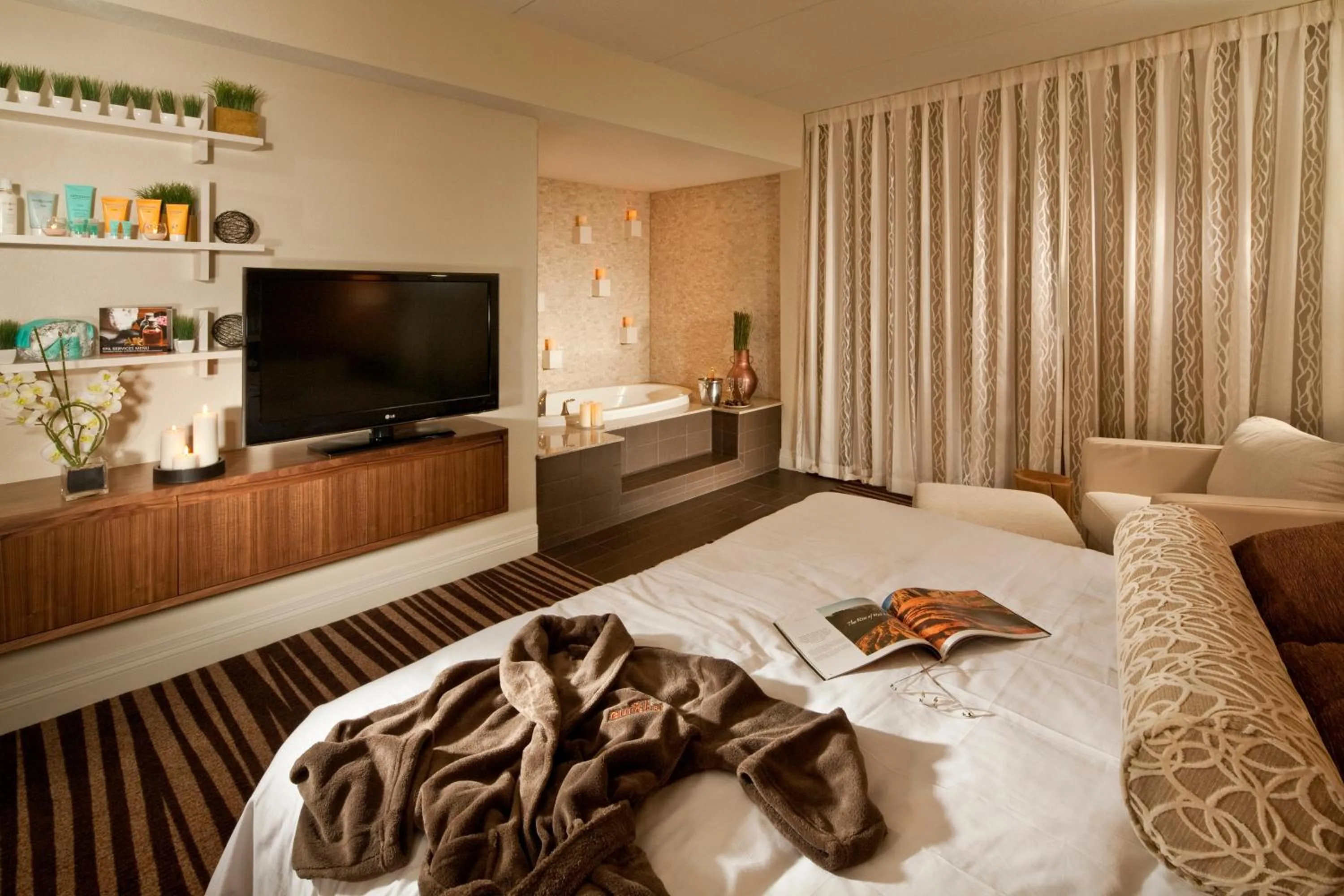 Bed in Eureka Casino Resort