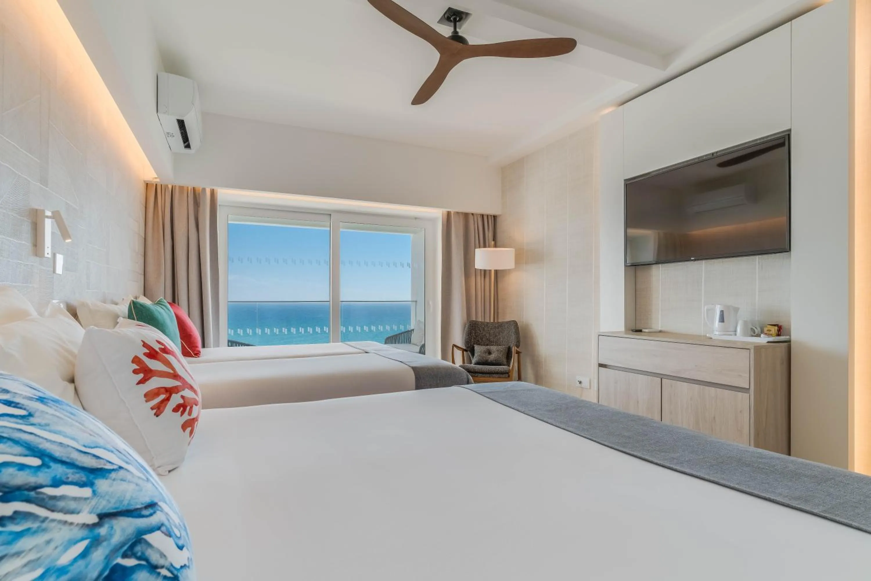 Bedroom, Bed in Pestana Blue Alvor Beach - All Inclusive Hotel