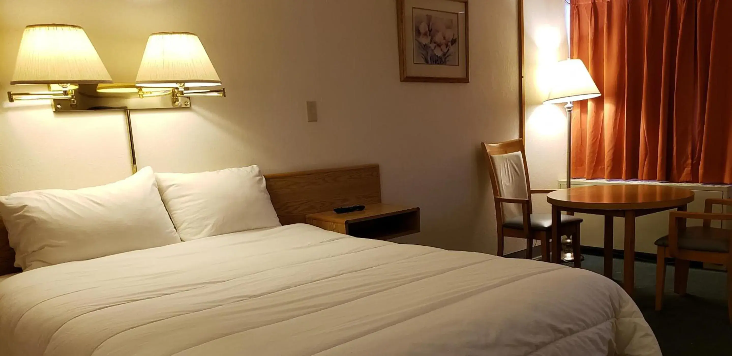 Queen Room - single occupancy - Non-Smoking in SkyView Swift Current Queen Room - single occupancy - Non-Smoking in SkyView Swift Current