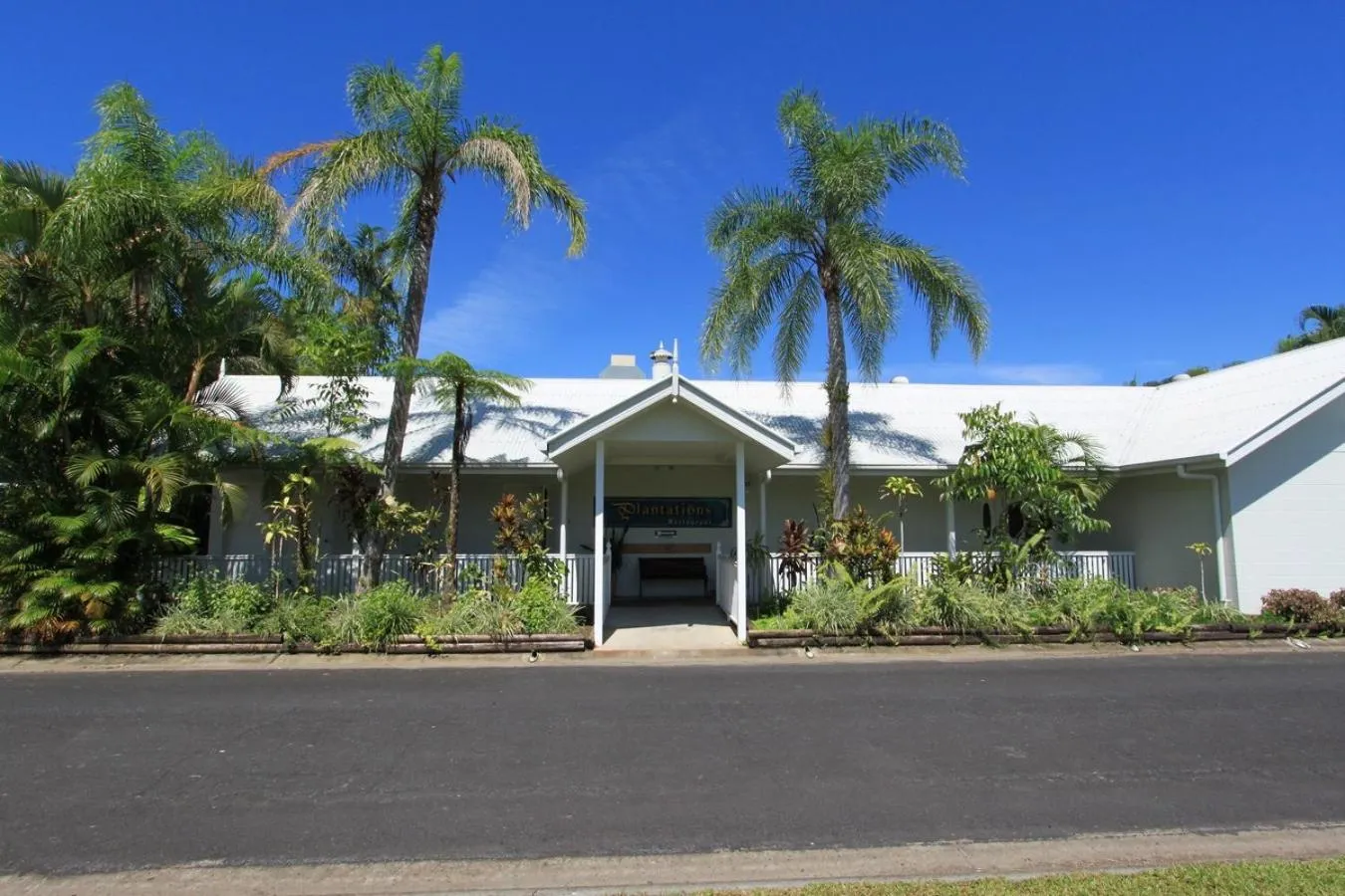 Restaurant/places to eat in Tully Motel