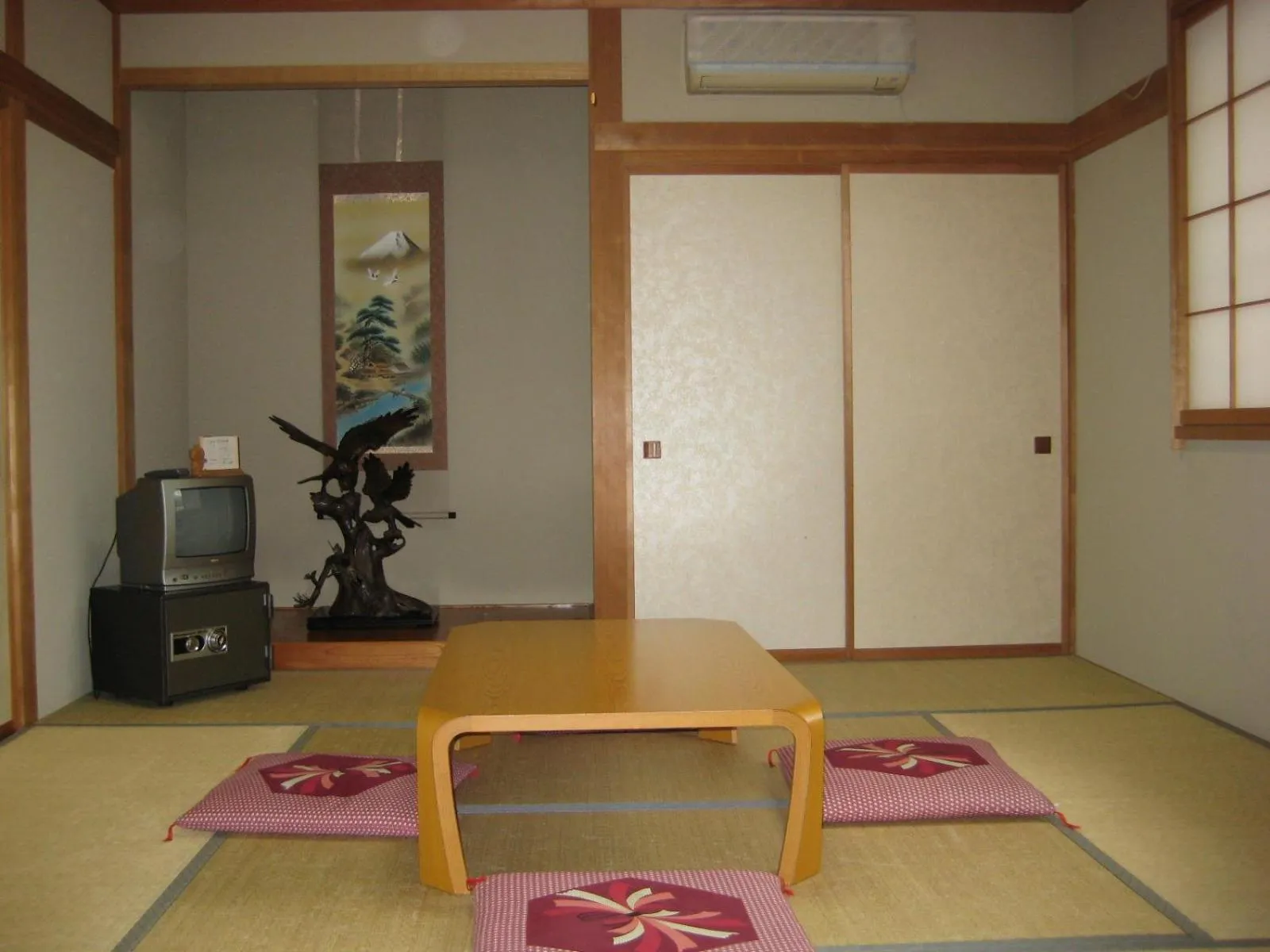 Dining area in Peanuts House Kumakuma