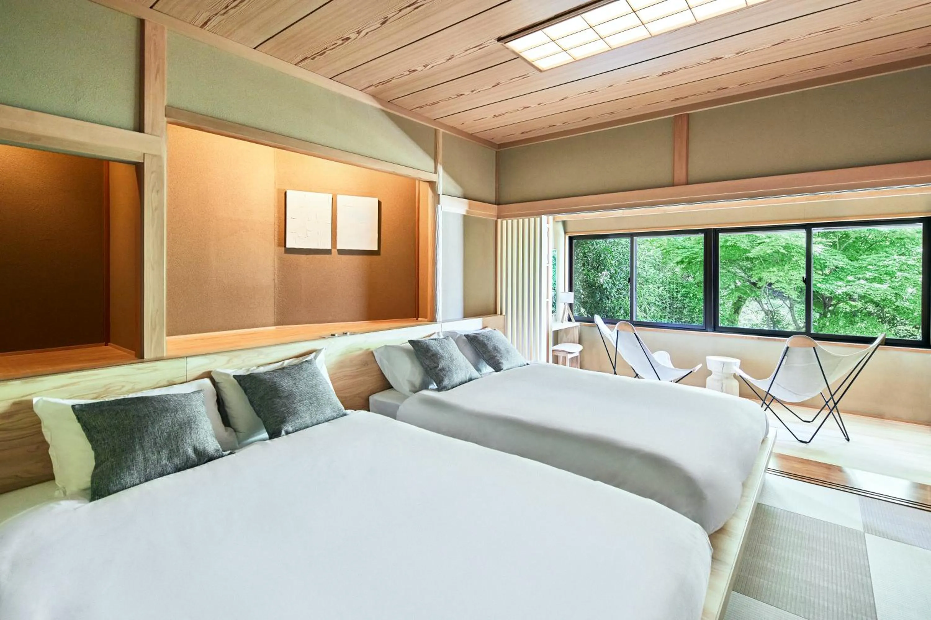 Photo of the whole room, Bed in ANDO HOTEL NARA Wakakusayama -DLIGHT LIFE & HOTELS-