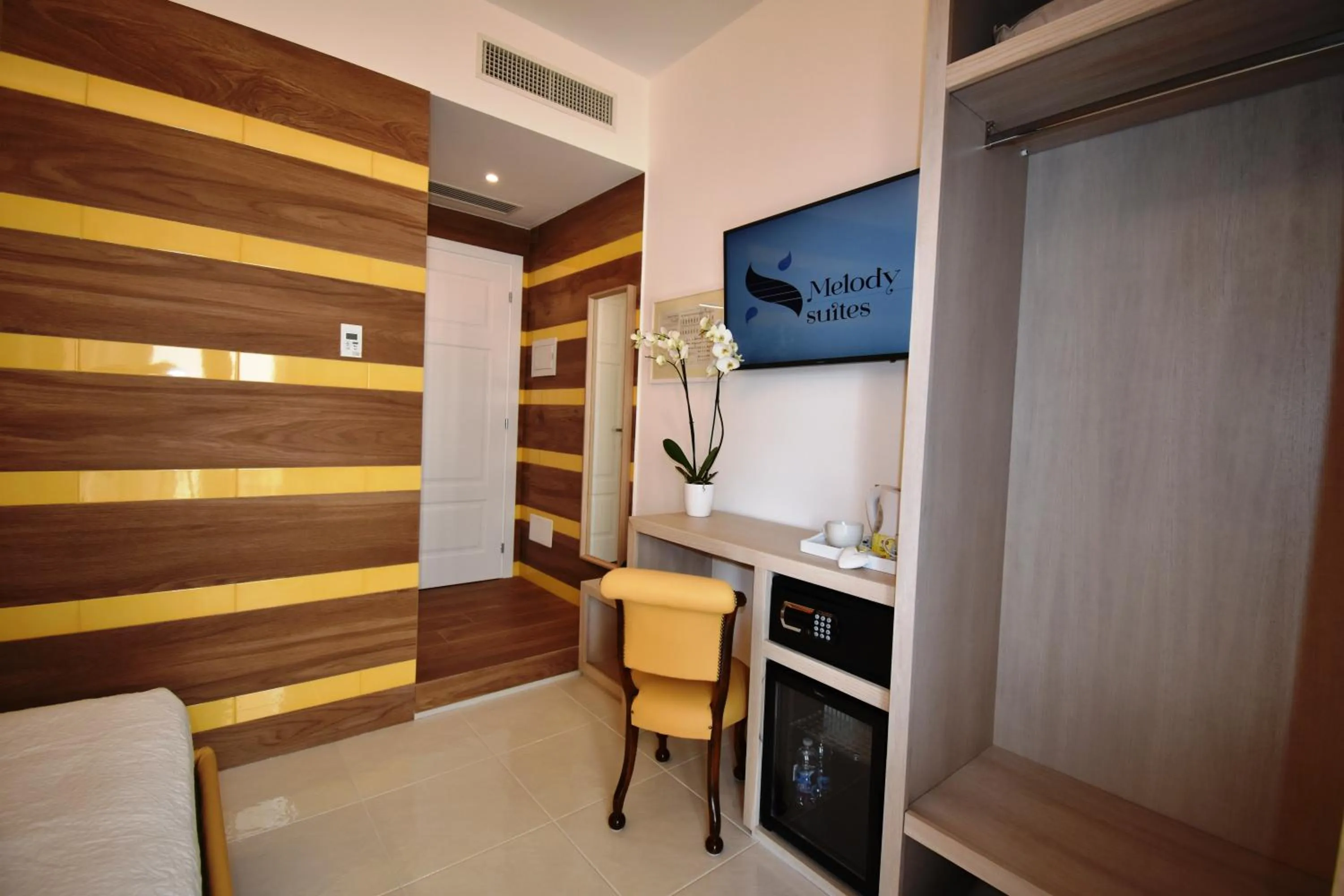 Photo of the whole room in Melody Sorrento Suites