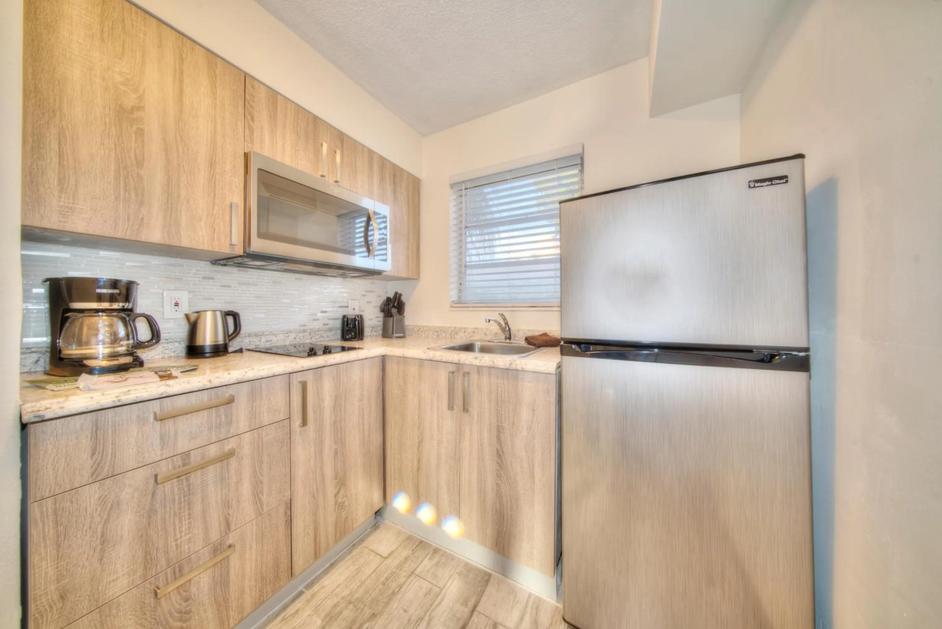 Coffee/tea facilities in Club Lux Resort By The Beach