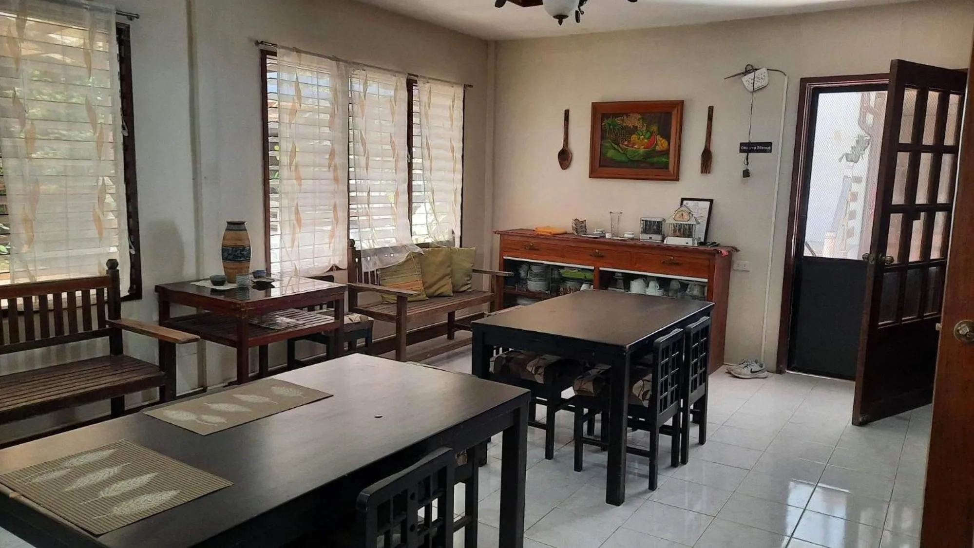 Dining area in UrbanView BNKY Bed and Breakfast Palawan by RedDoorz