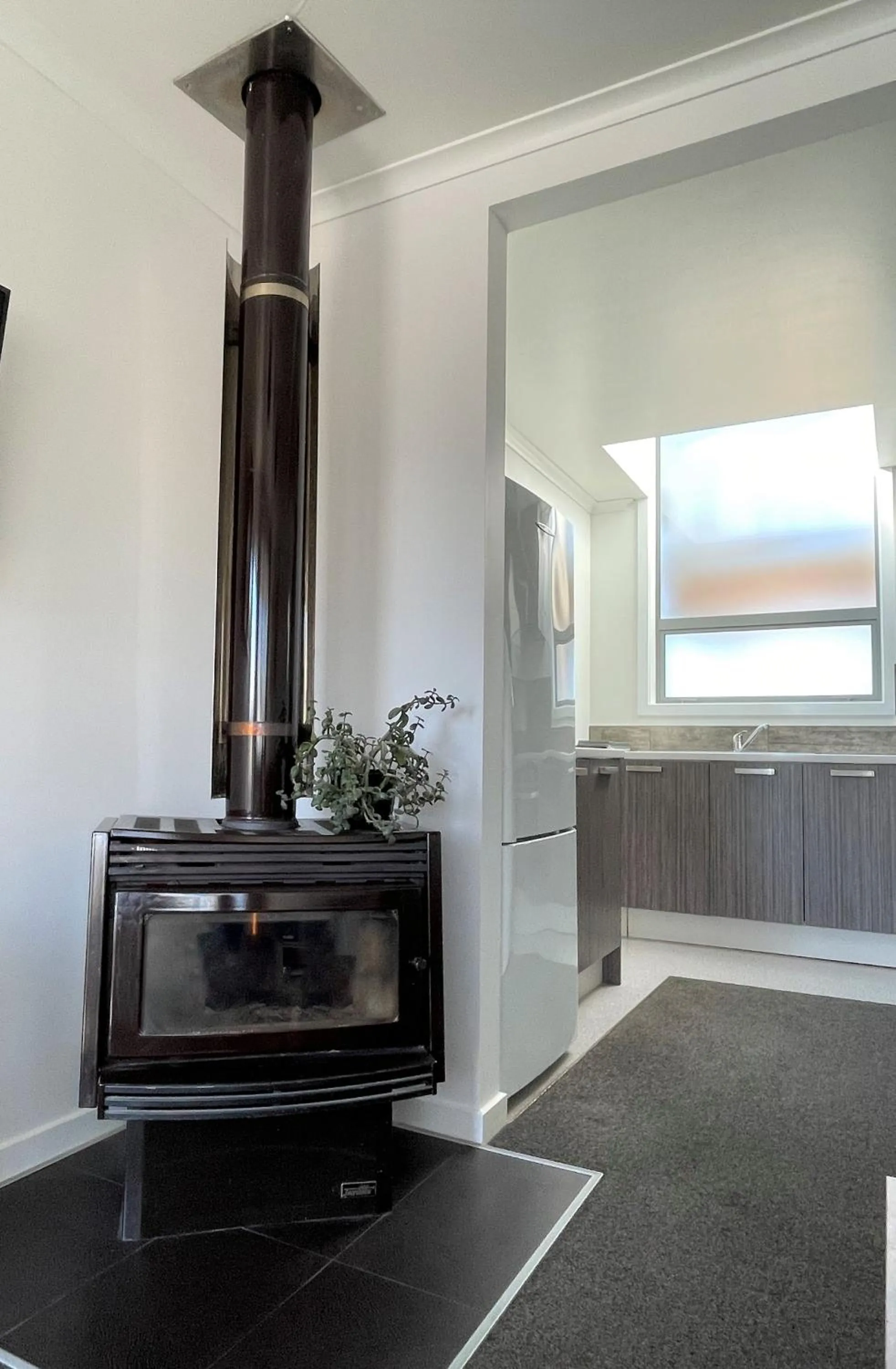 TV and multimedia in Colonial Motel