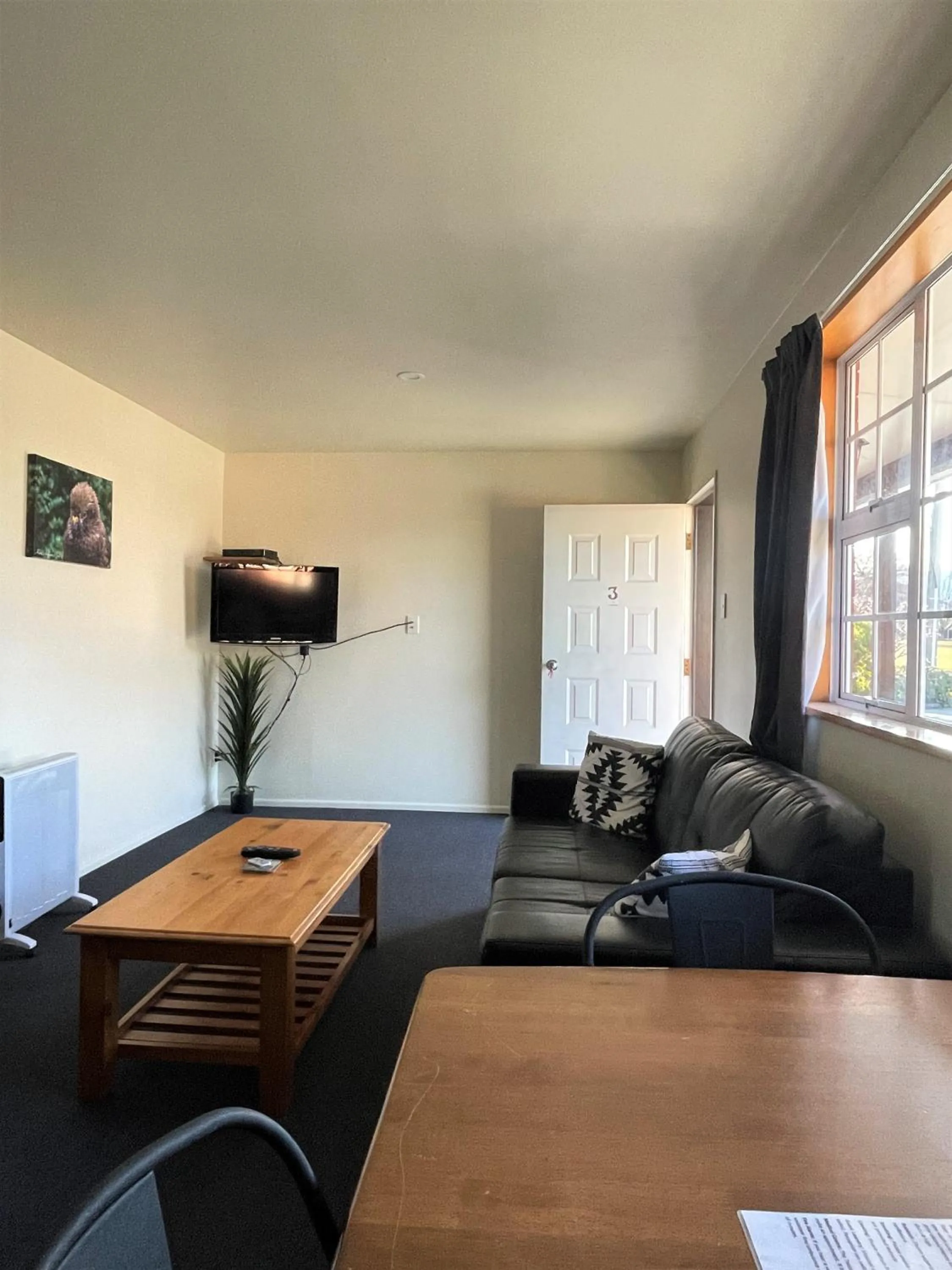 TV and multimedia in Colonial Motel