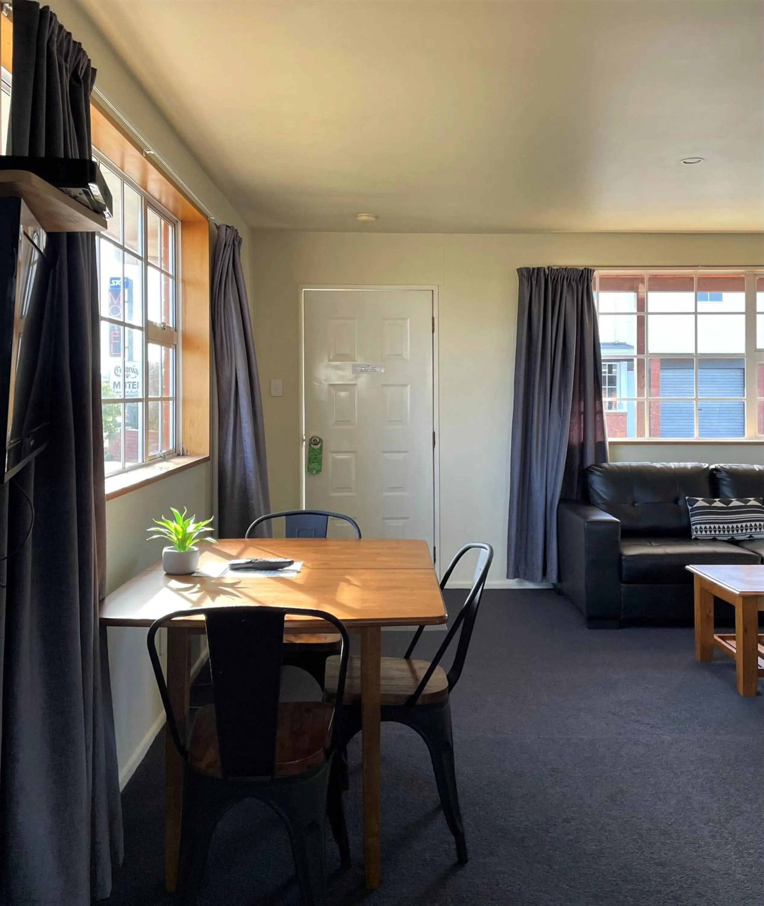 Seating area in Colonial Motel