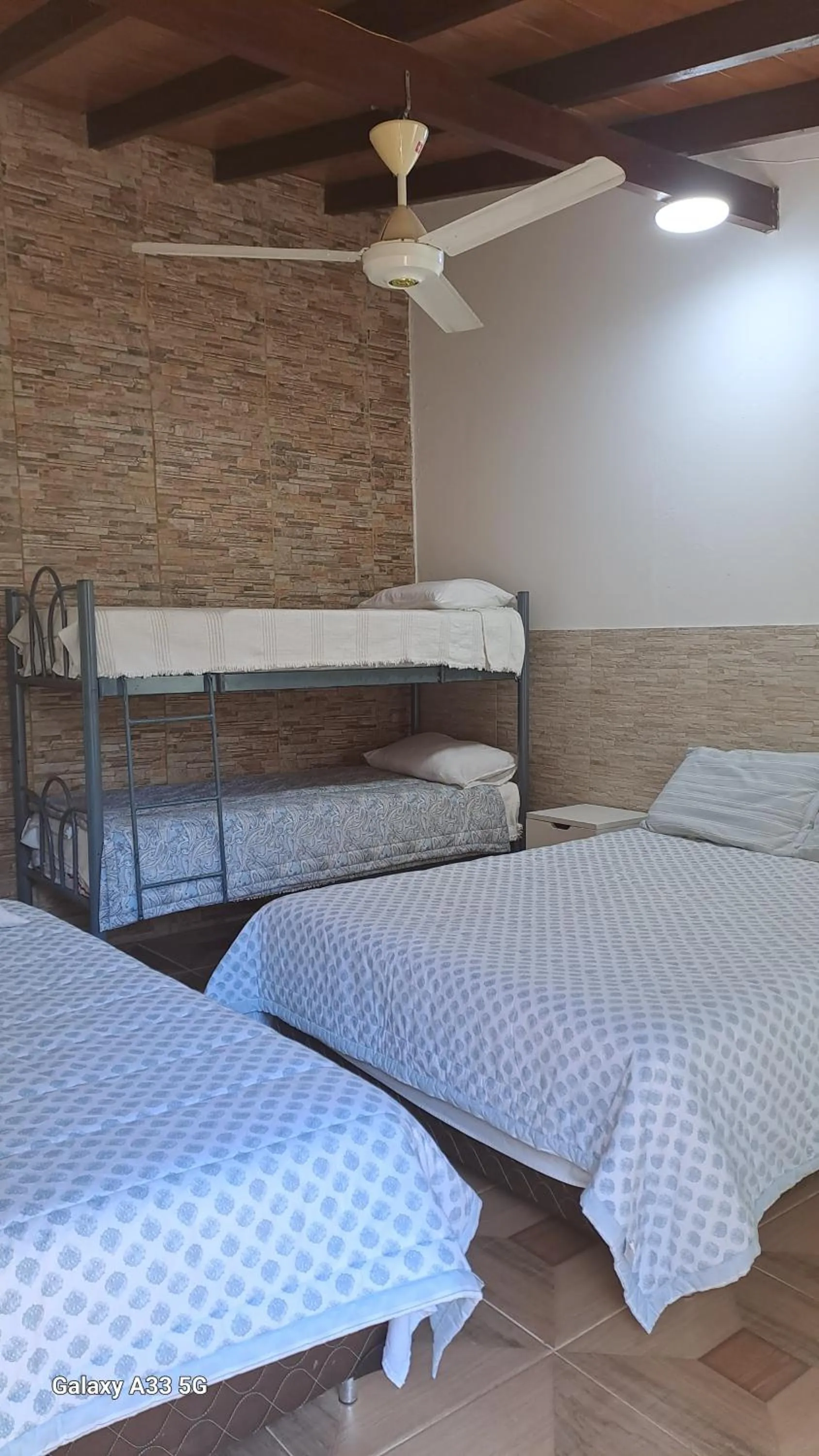 Photo of the whole room, Bed in Granados