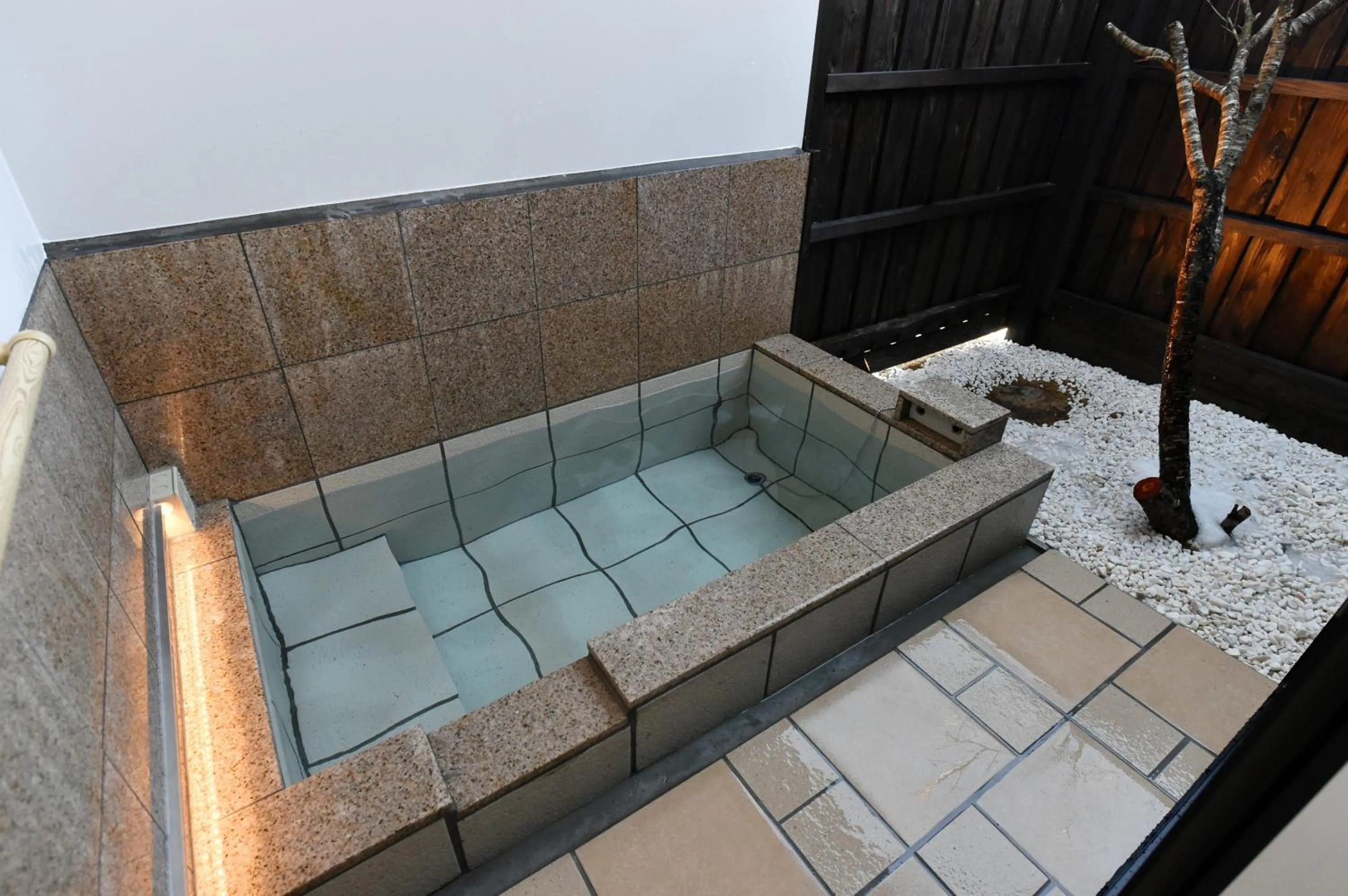 Hot Spring Bath in Hinata-an