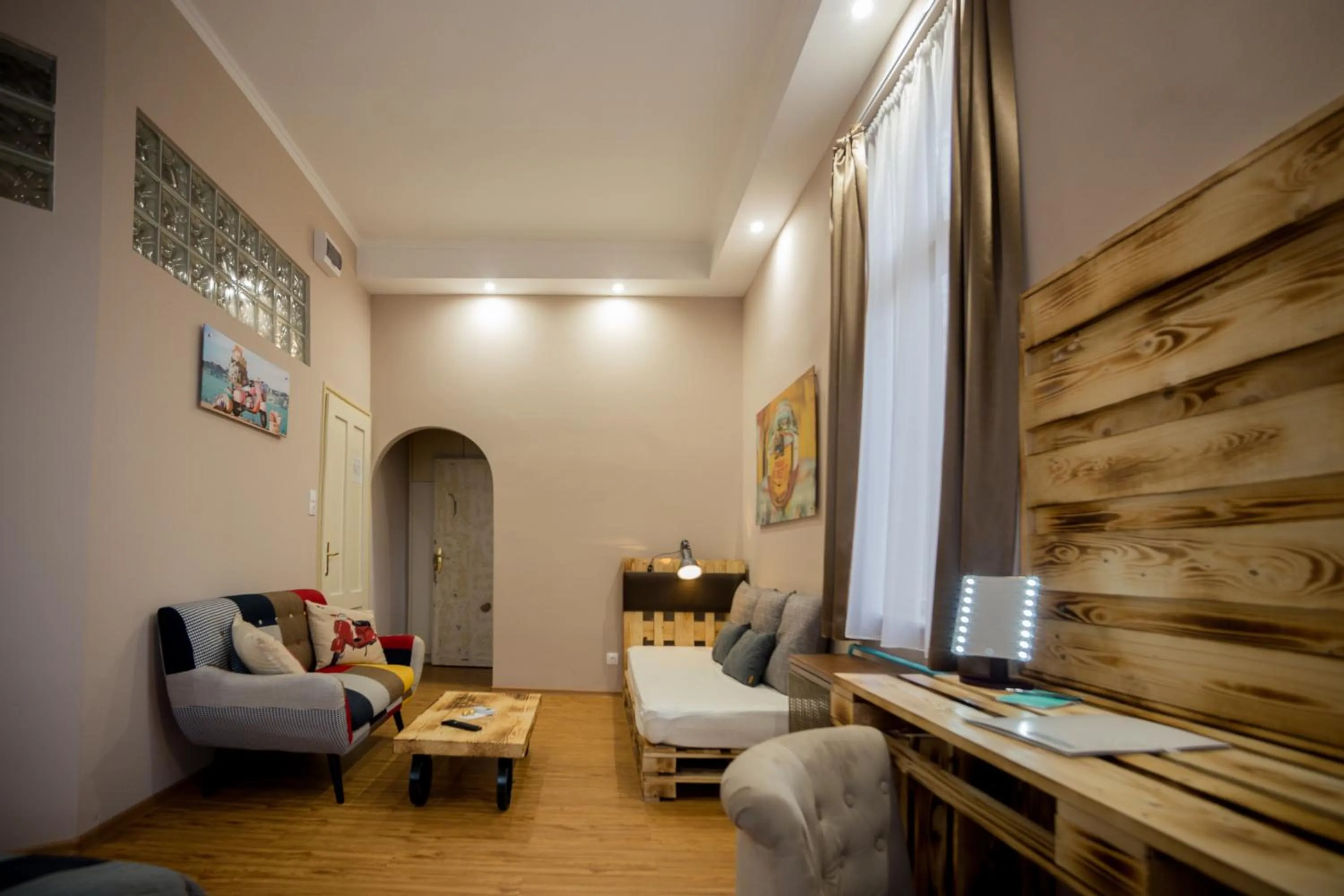 Photo of the whole room in Hotel Carpe Diem