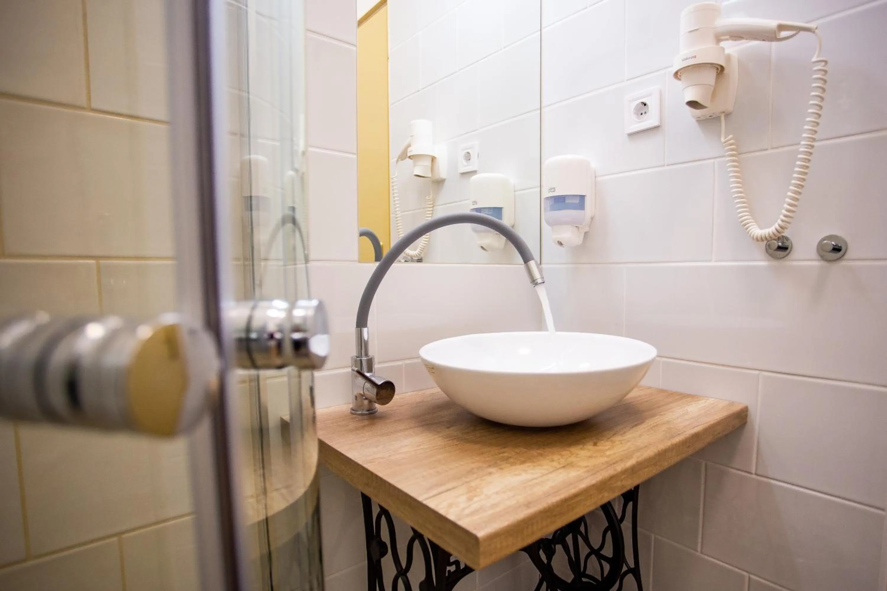 Shower in Hotel Carpe Diem