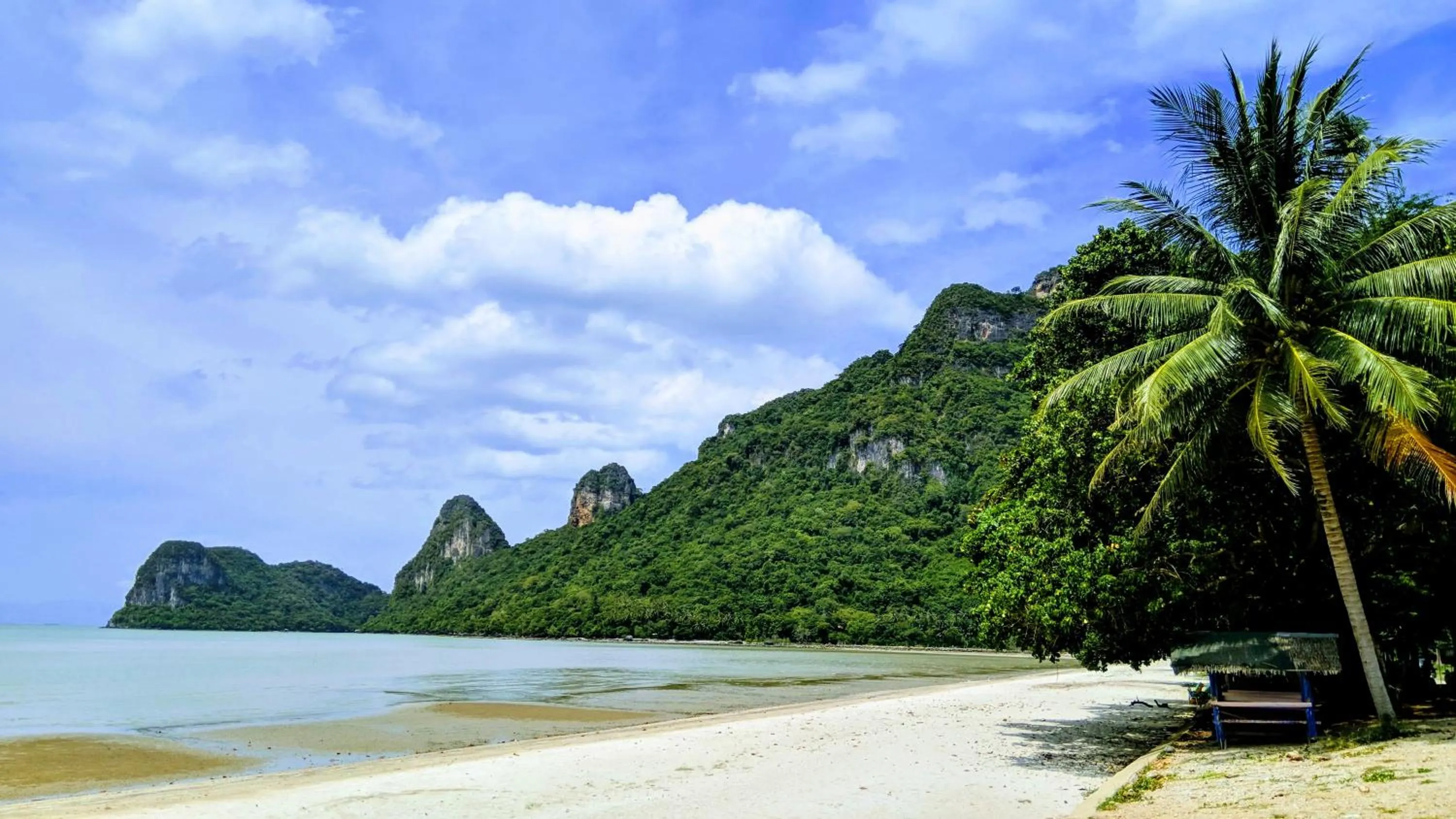 Beach in Baan Suchanuch