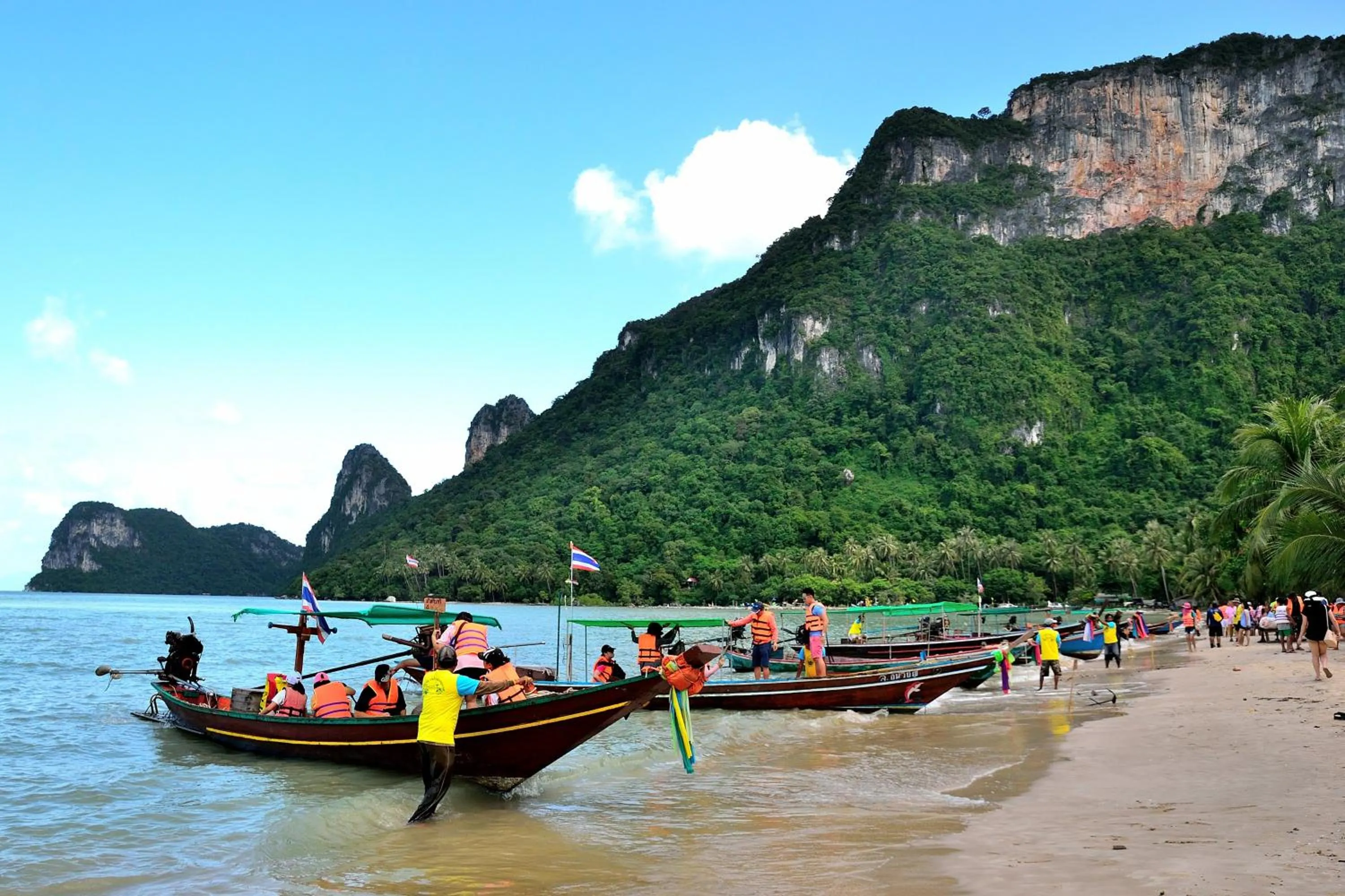 Beach in Baan Suchanuch