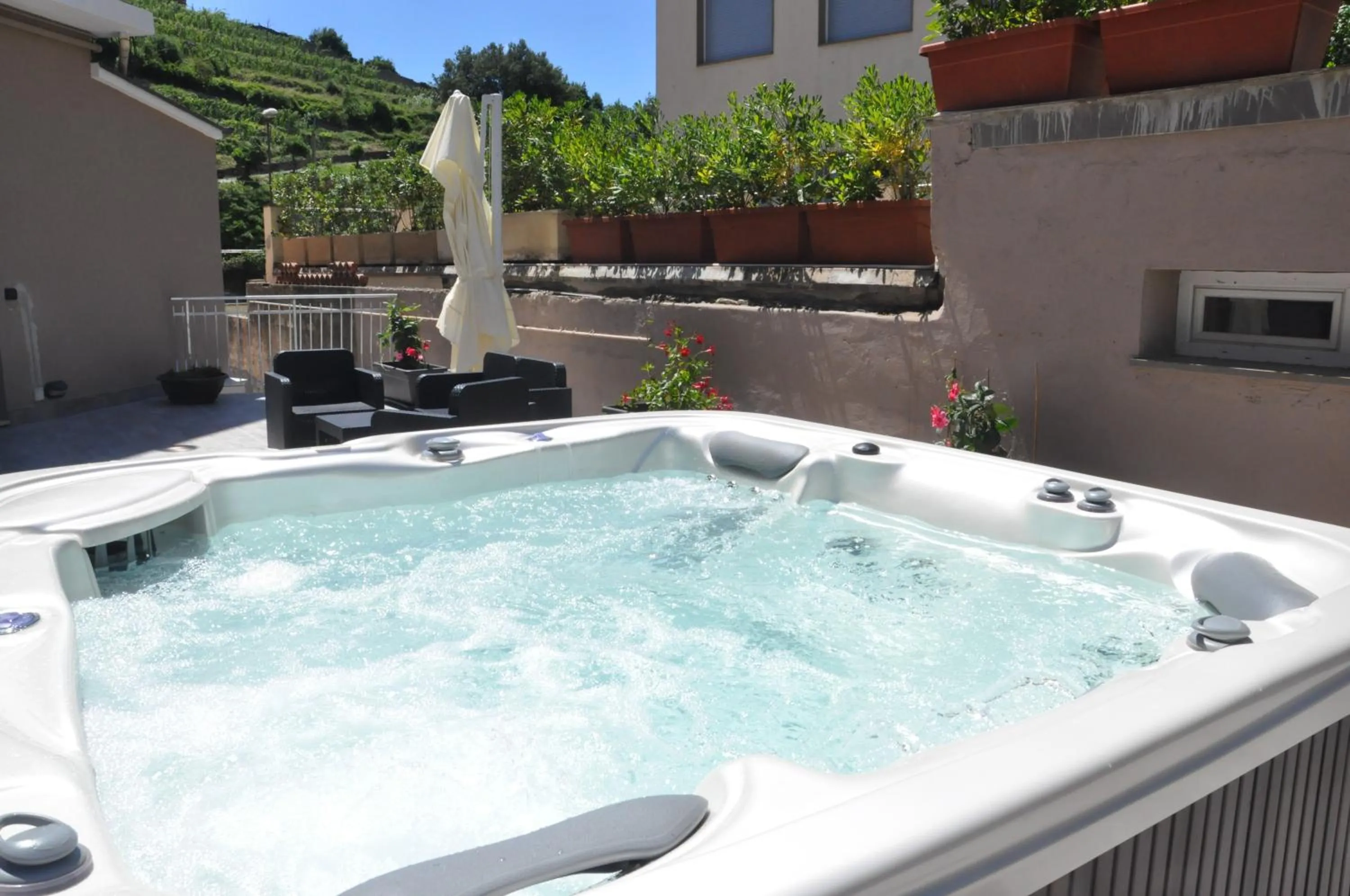 Hot Tub in Hotel Residence Paradiso