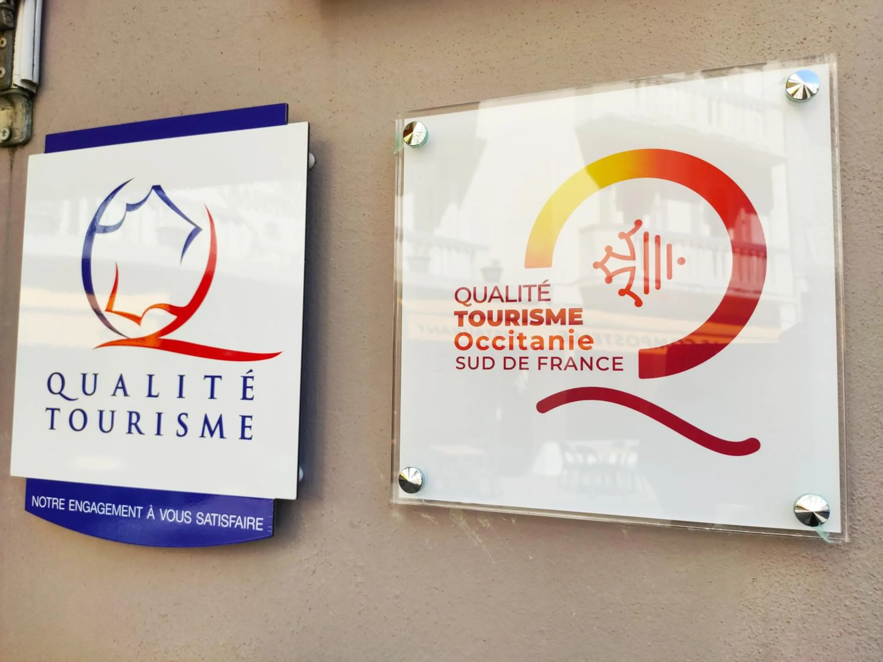 Logo/Certificate/Sign in Hôtel Compostelle