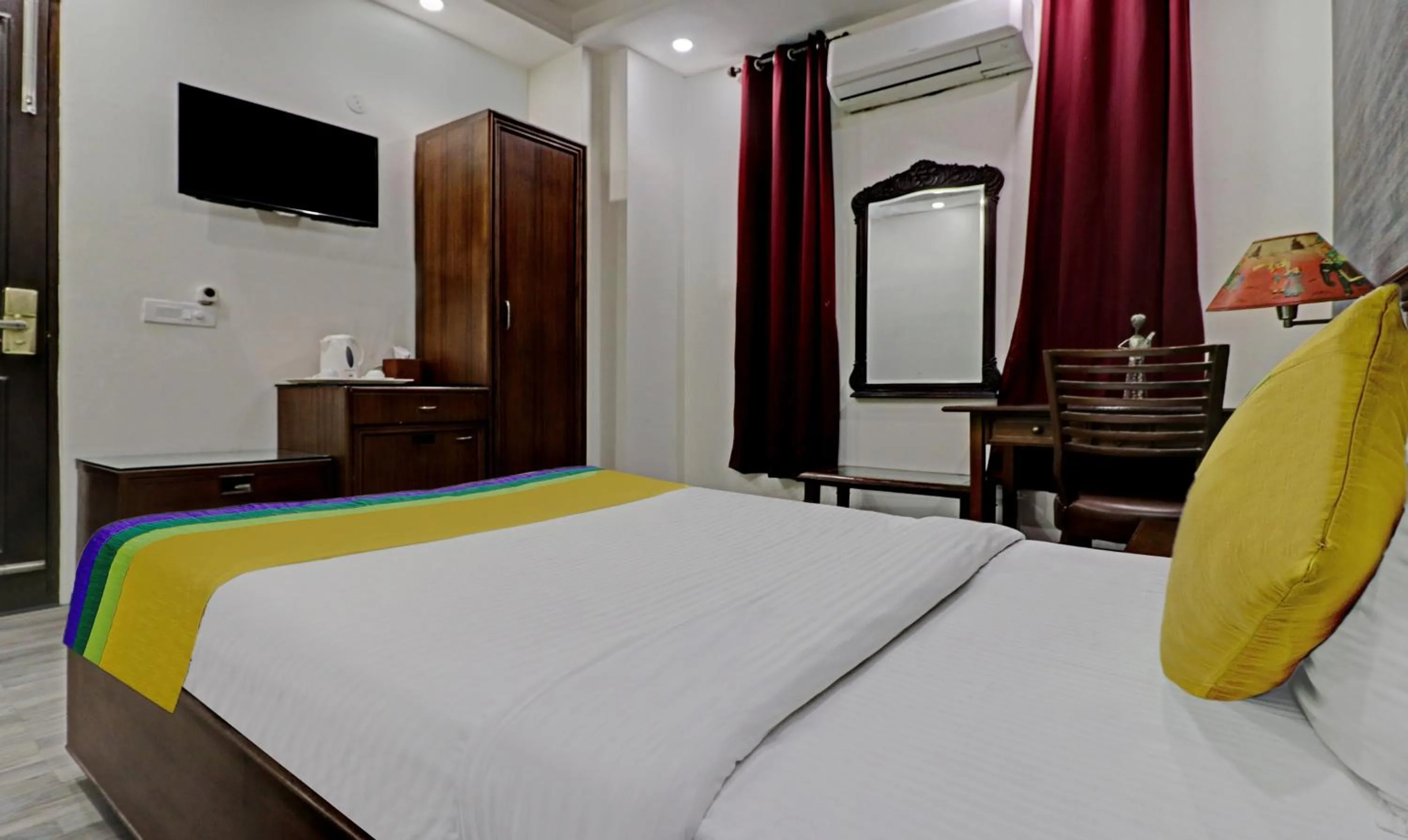 Bedroom, Bed in Itsy Hotels Hamlets Stay