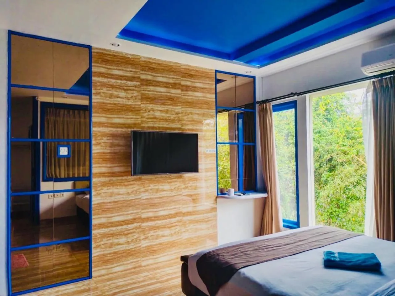 Bed in Bombora Surf Camp