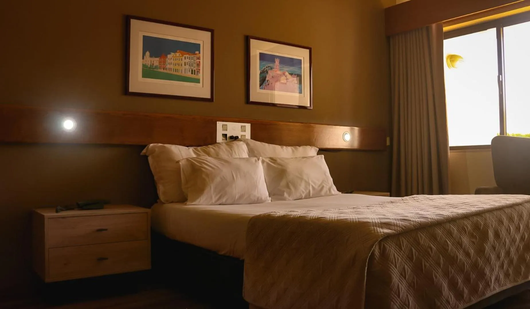 Bed in Hotel Meia Lua