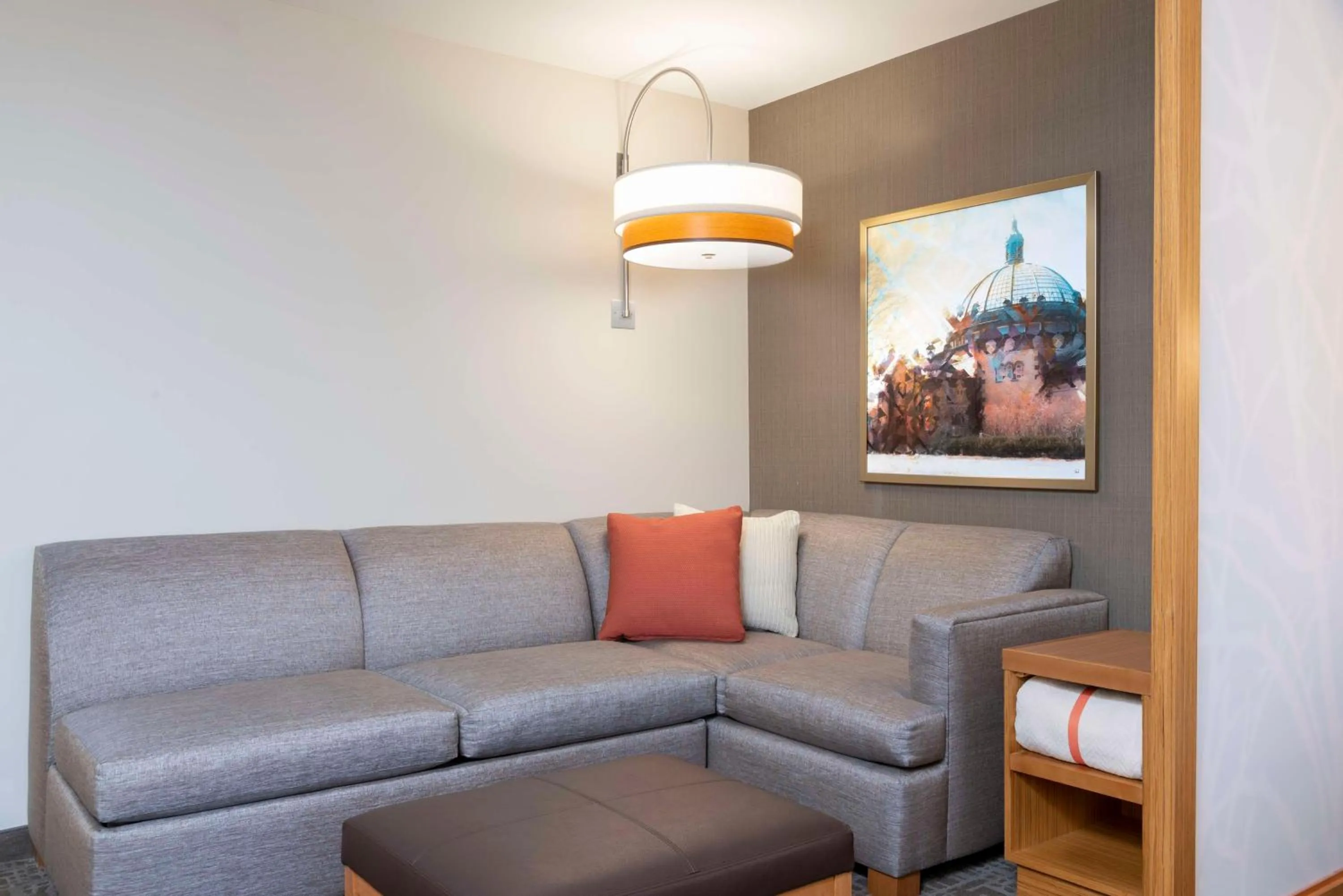 Bedroom in Hyatt Place Detroit/Royal Oak