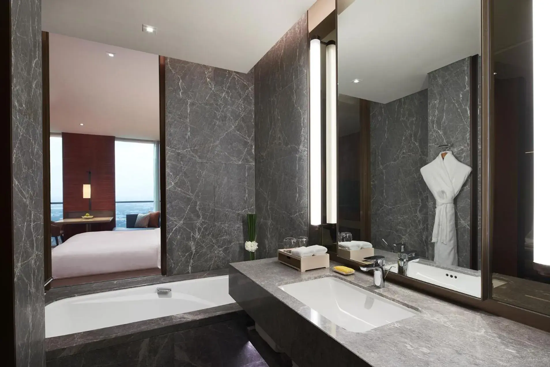 Twin Room with Lake View in Hyatt Regency Shanghai Jiading Twin Room with Lake View in Hyatt Regency Shanghai Jiading