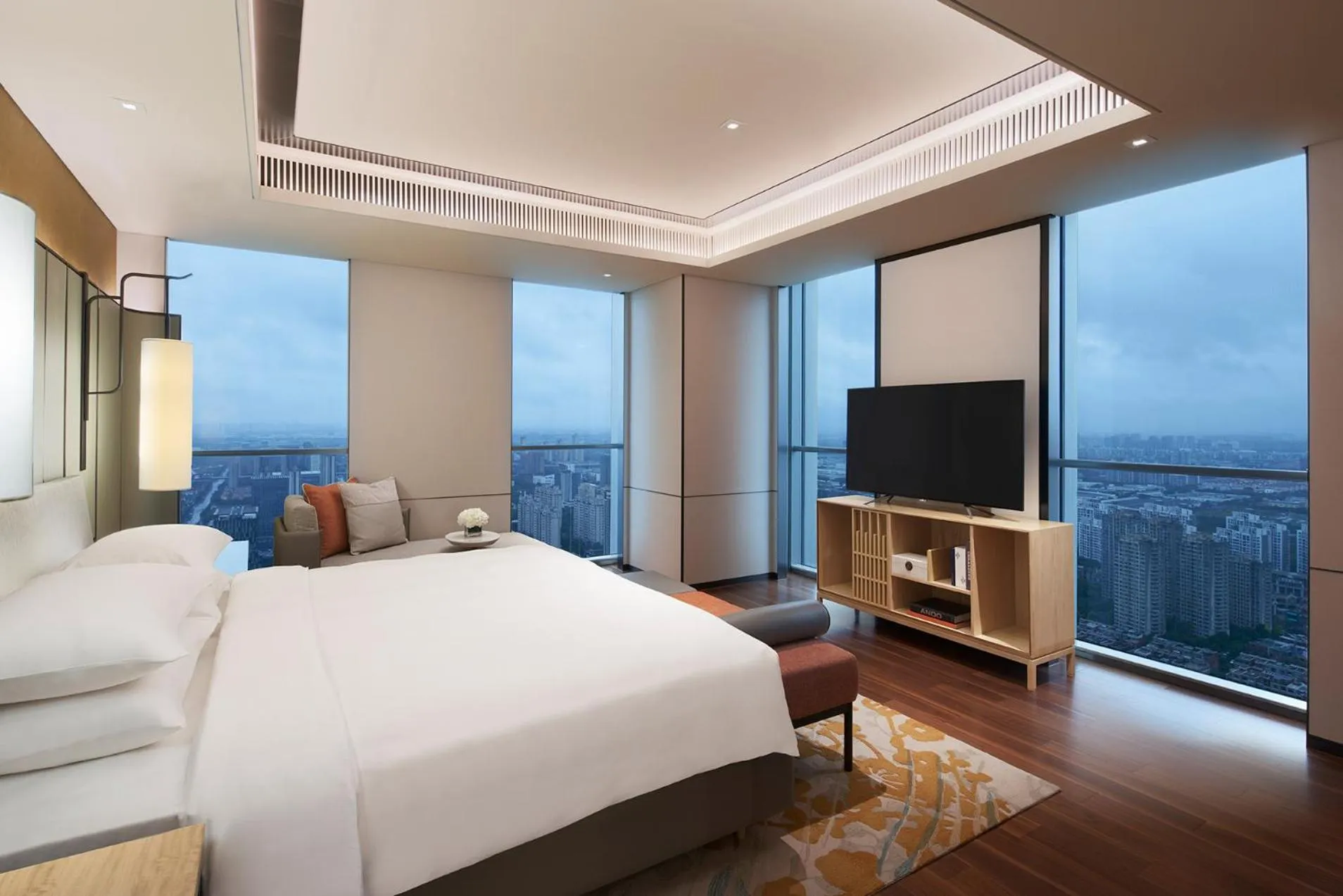 Bed in Hyatt Regency Shanghai Jiading