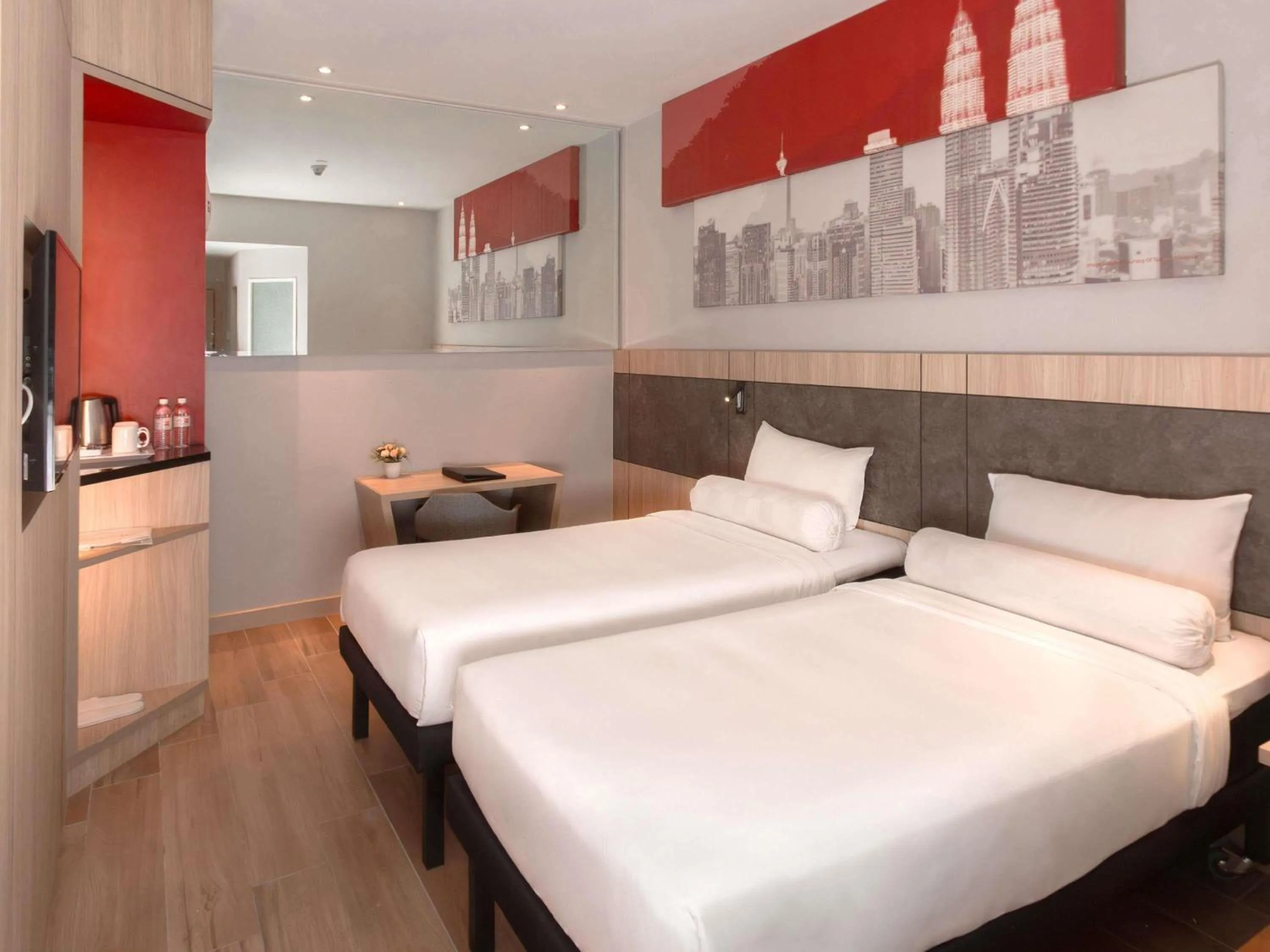 Bedroom, Bed in ibis Kuala Lumpur City Centre