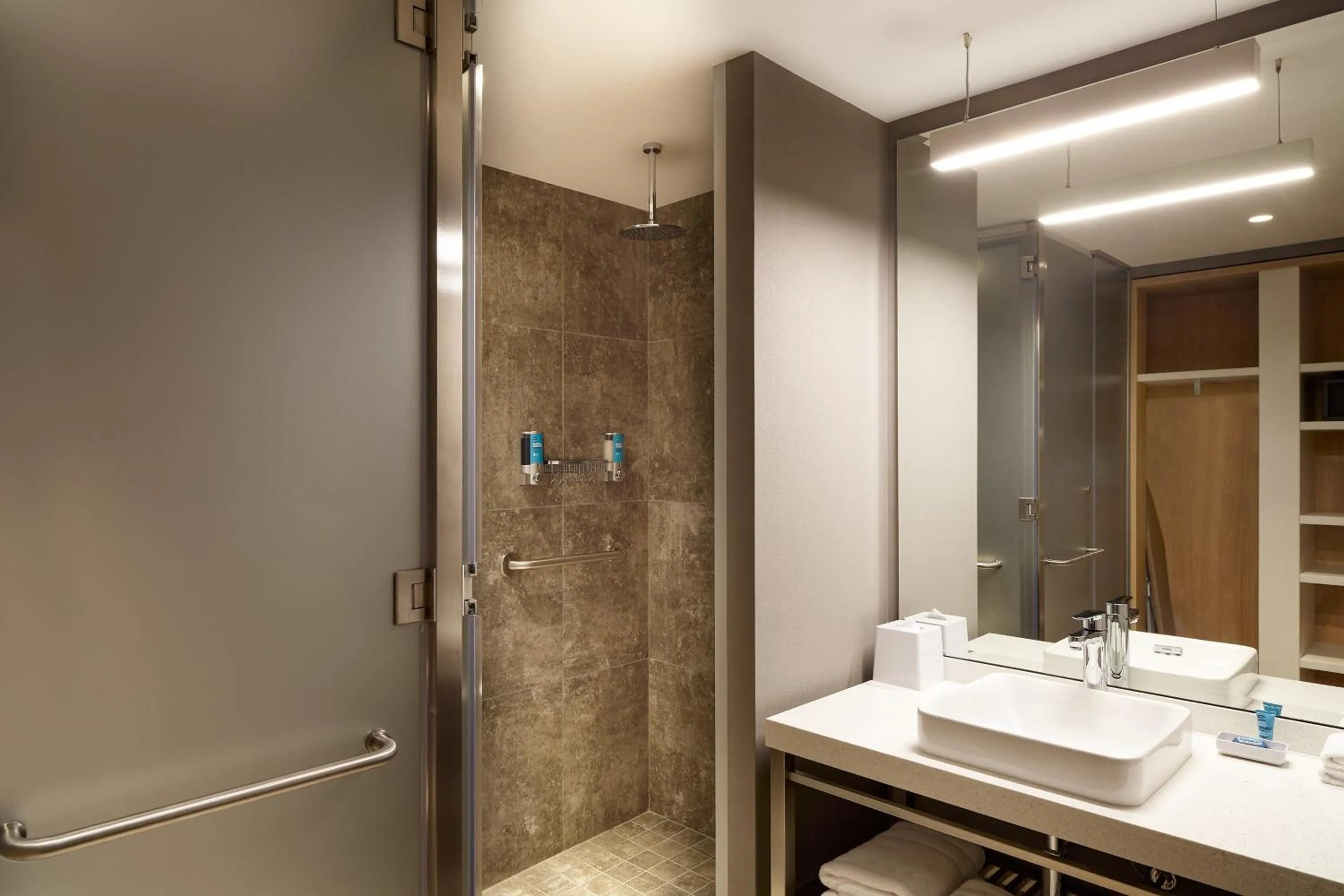 Bathroom in Aloft Lima Miraflores