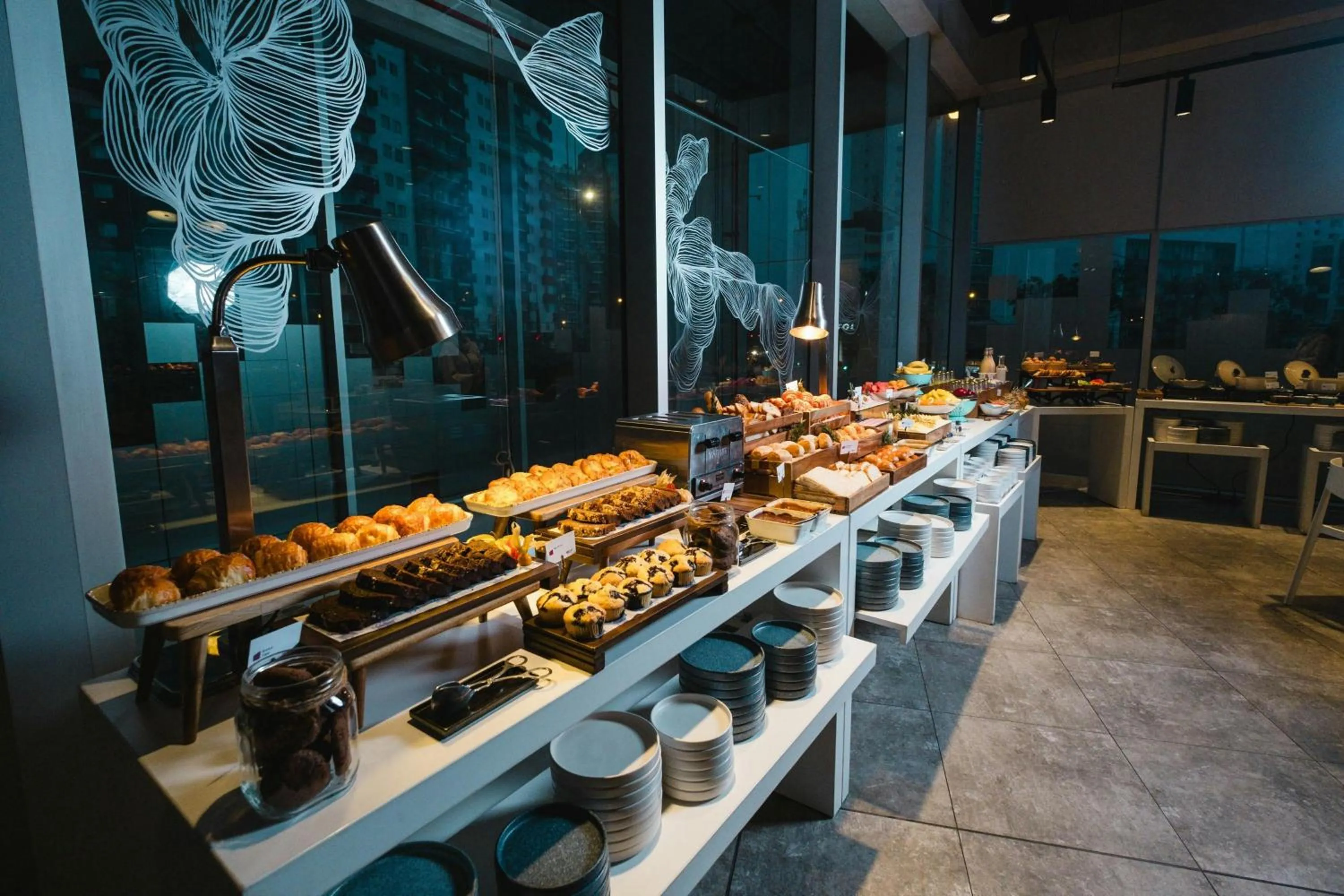 Restaurant/places to eat in Aloft Lima Miraflores