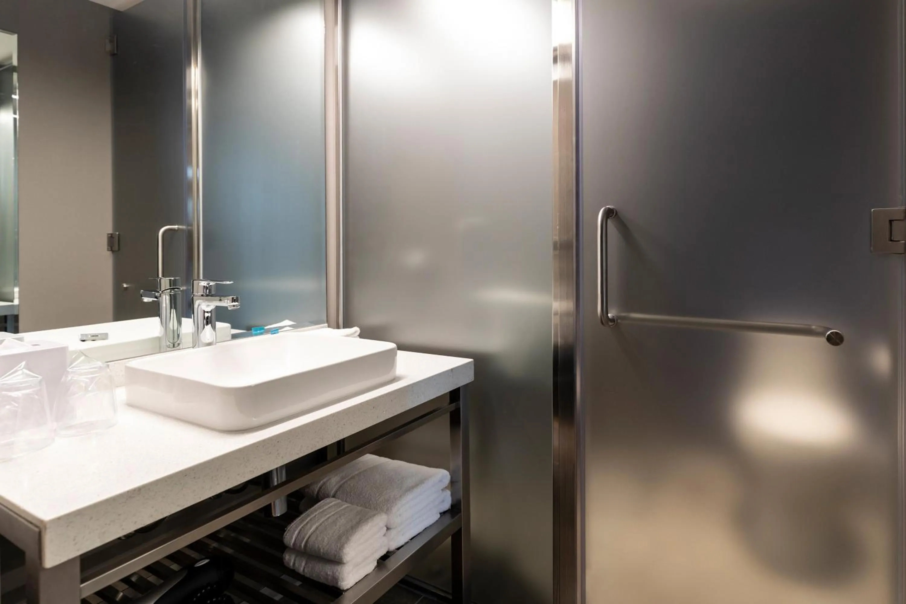 Bathroom in Aloft Lima Miraflores