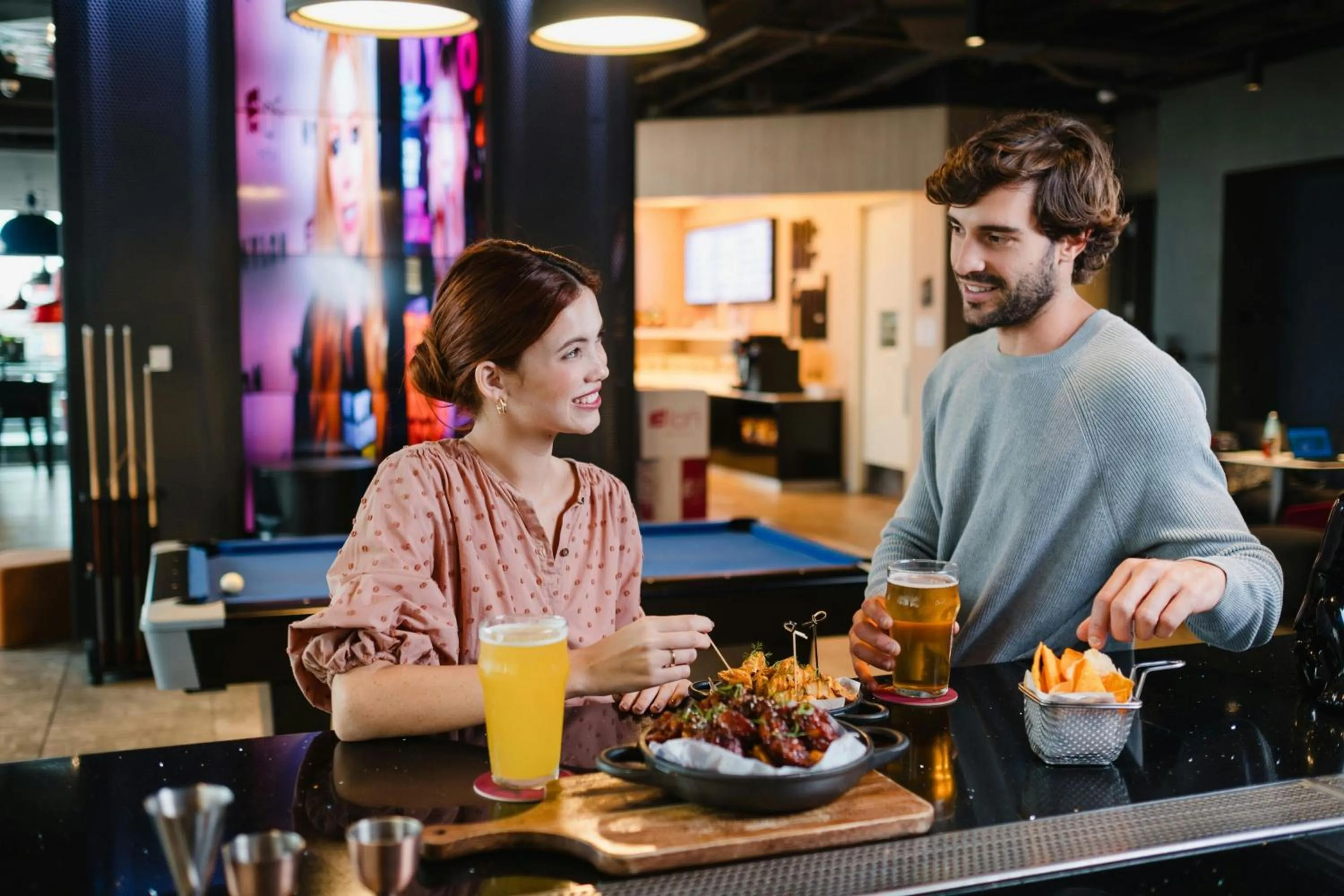 Lounge or bar in Aloft Lima Miraflores