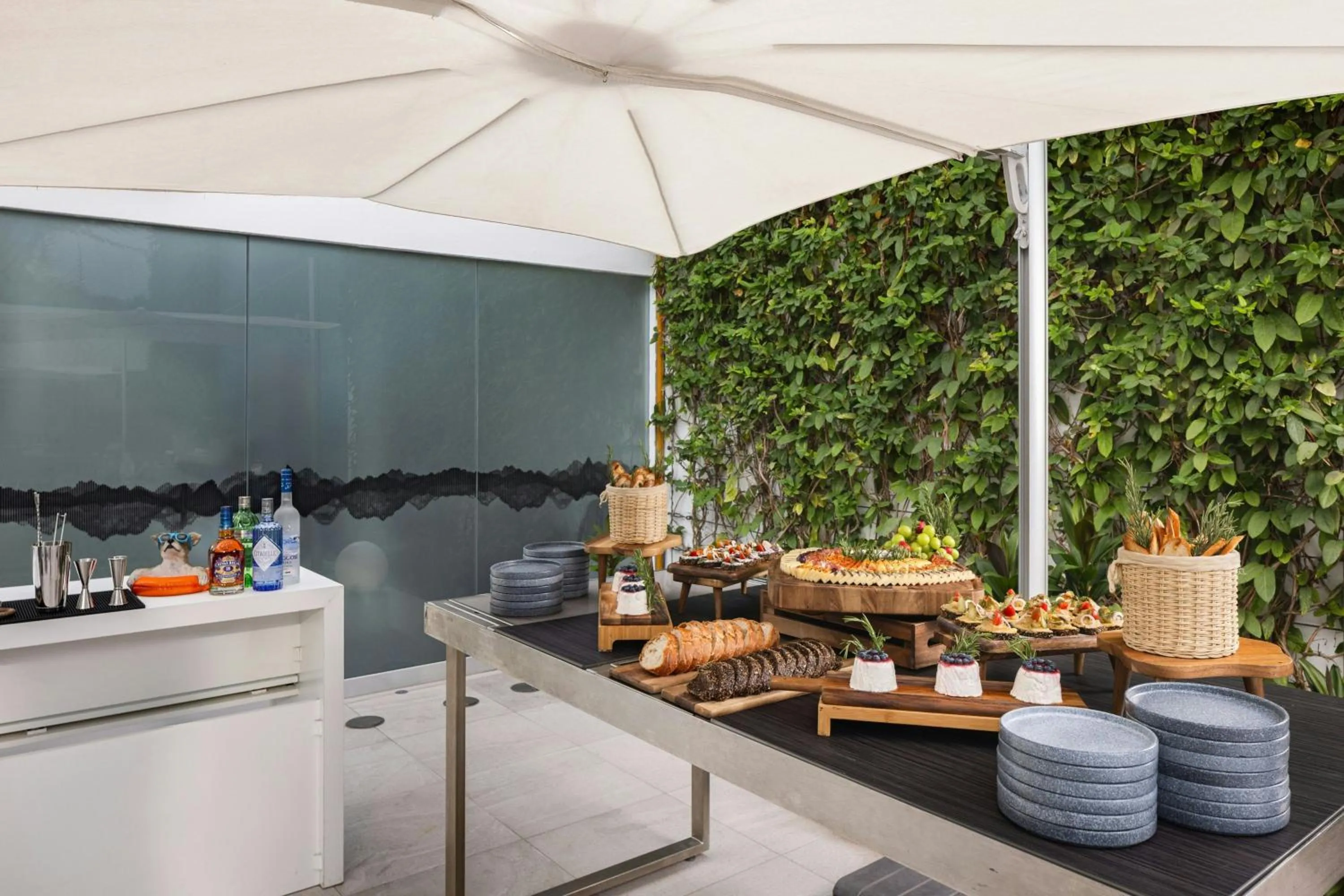 Restaurant/places to eat in Aloft Lima Miraflores