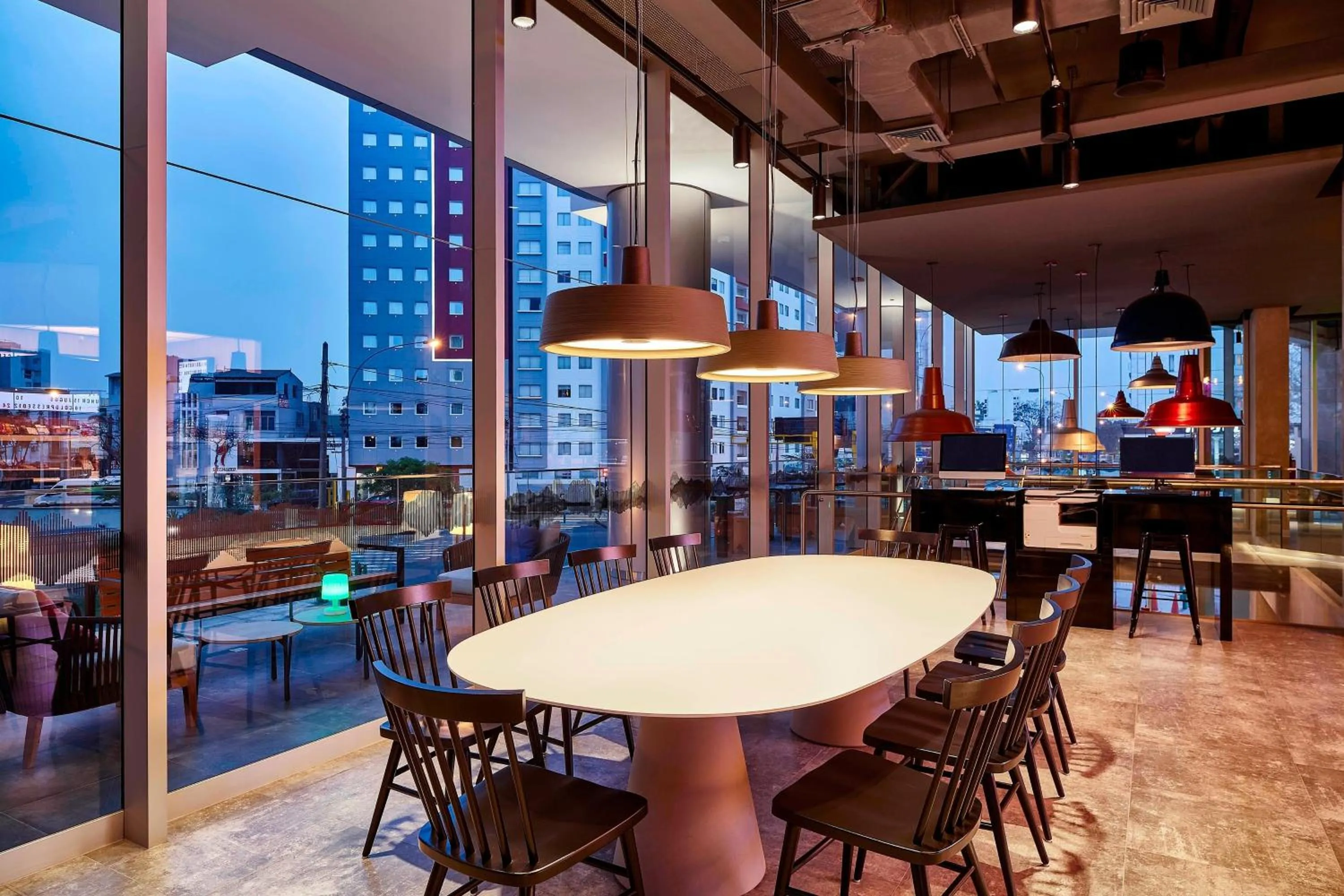 Restaurant/places to eat in Aloft Lima Miraflores