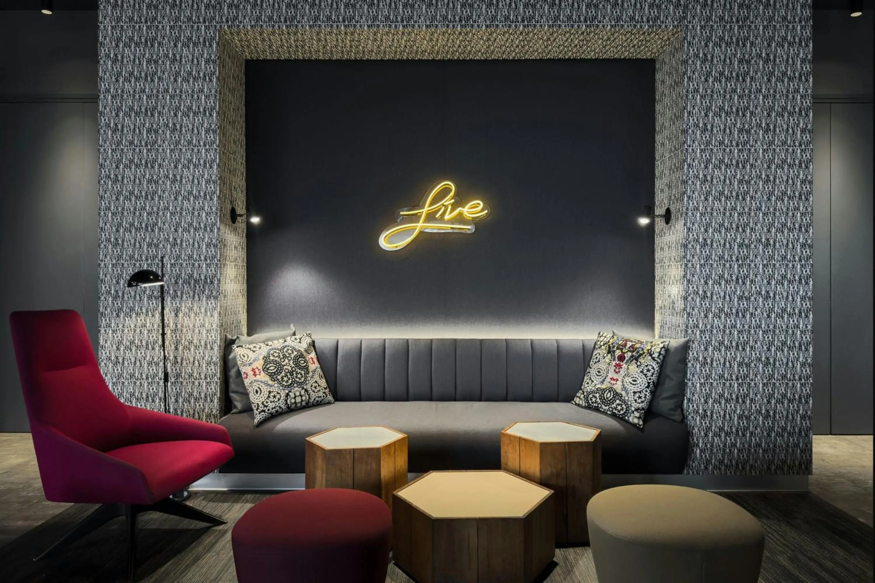 Lounge or bar in Aloft Lima Miraflores