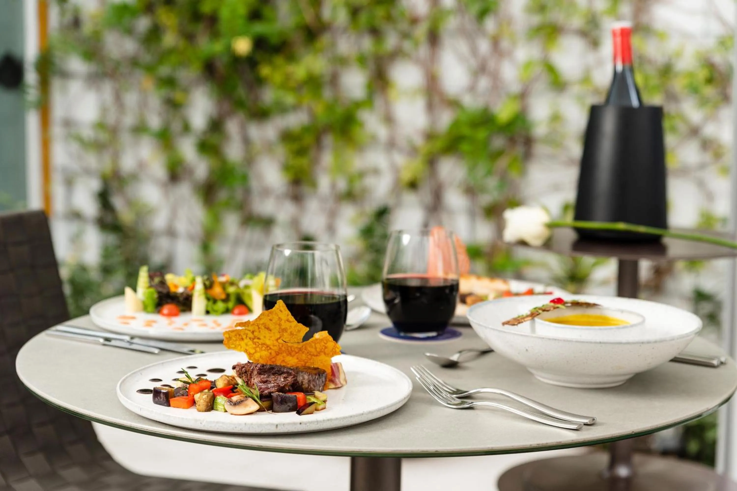 Restaurant/places to eat in Aloft Lima Miraflores