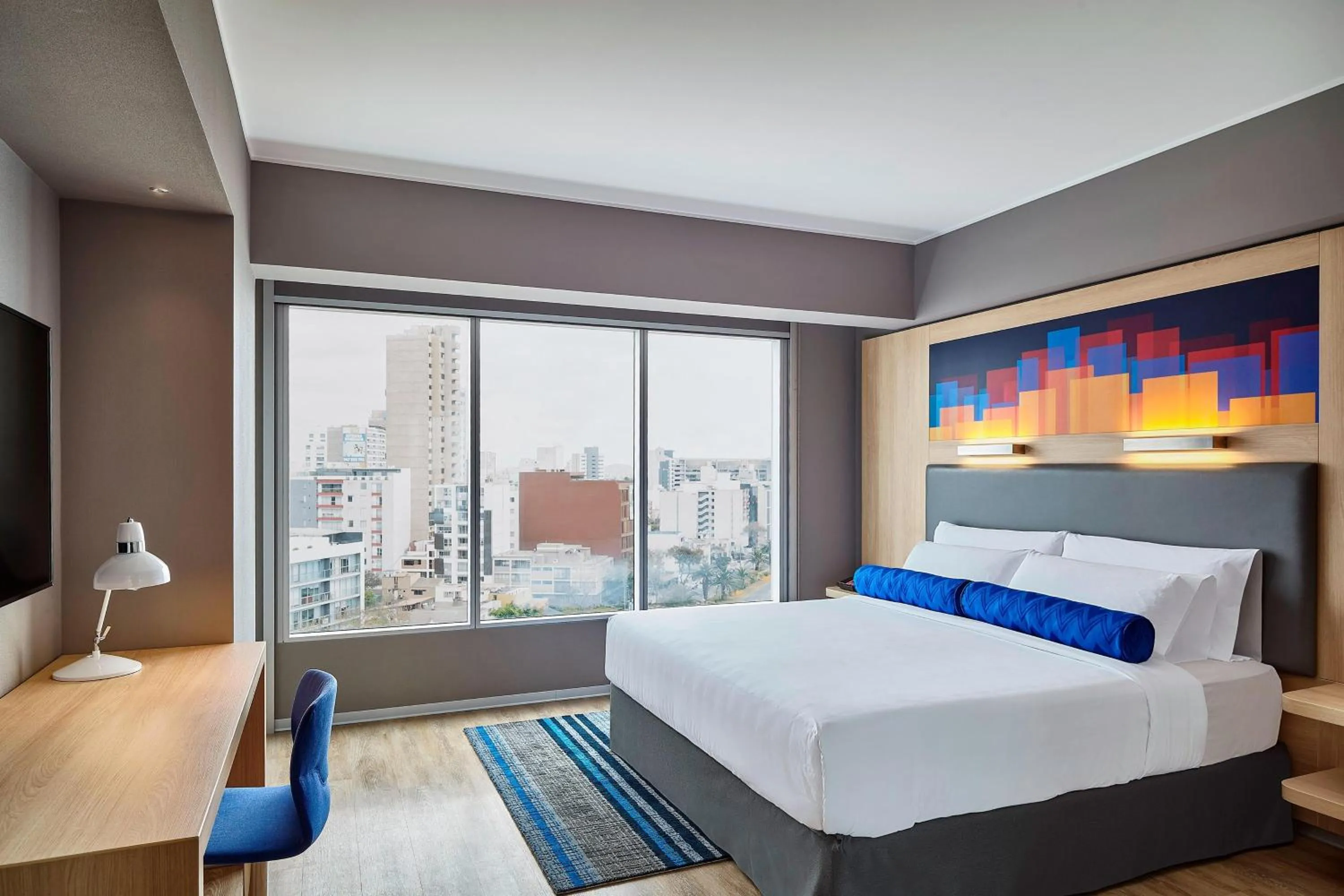 Photo of the whole room, Bed in Aloft Lima Miraflores