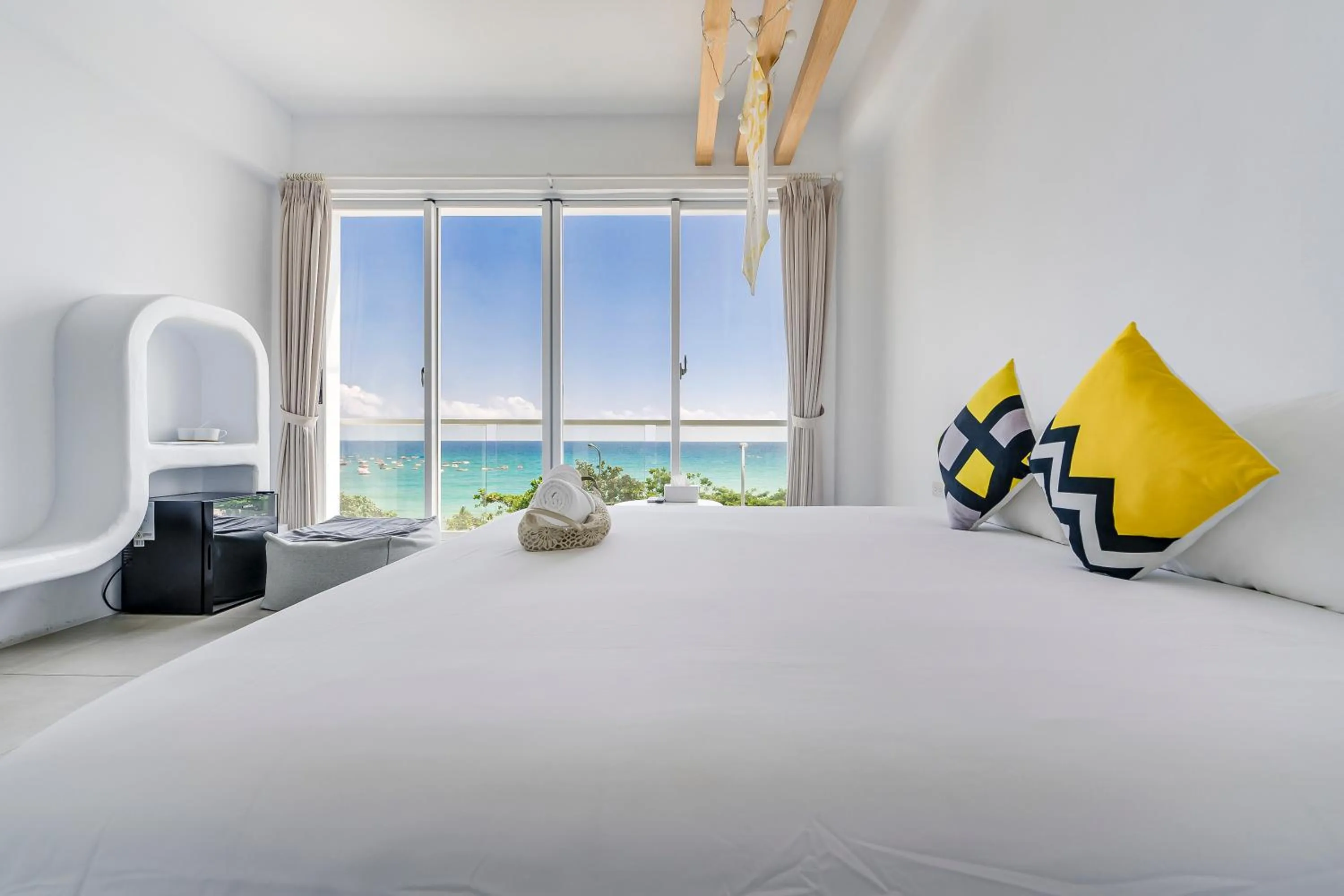 Bedroom, Bed in Cat at Greece