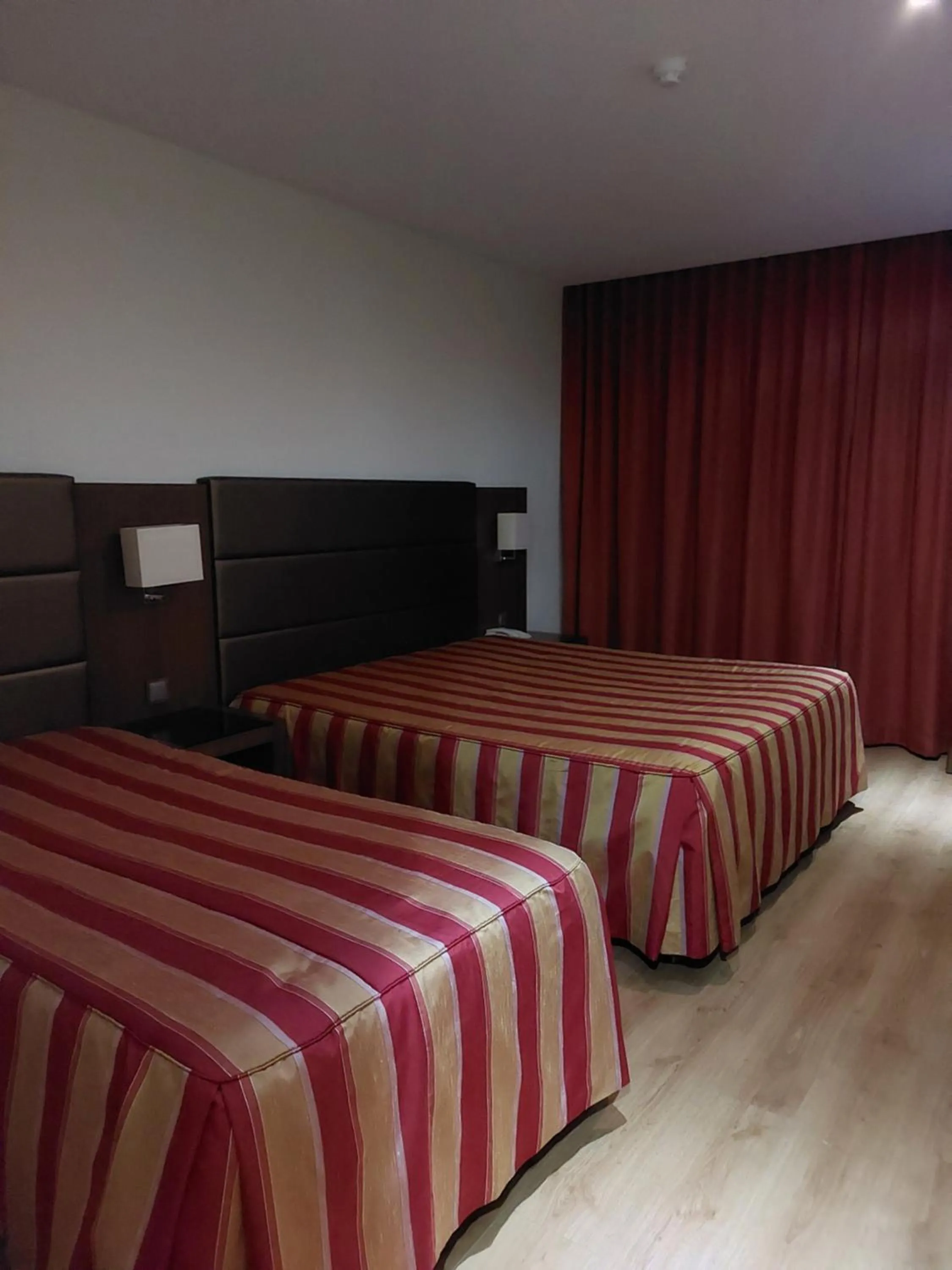 Photo of the whole room, Bed in Hotel Aguiar da Pena