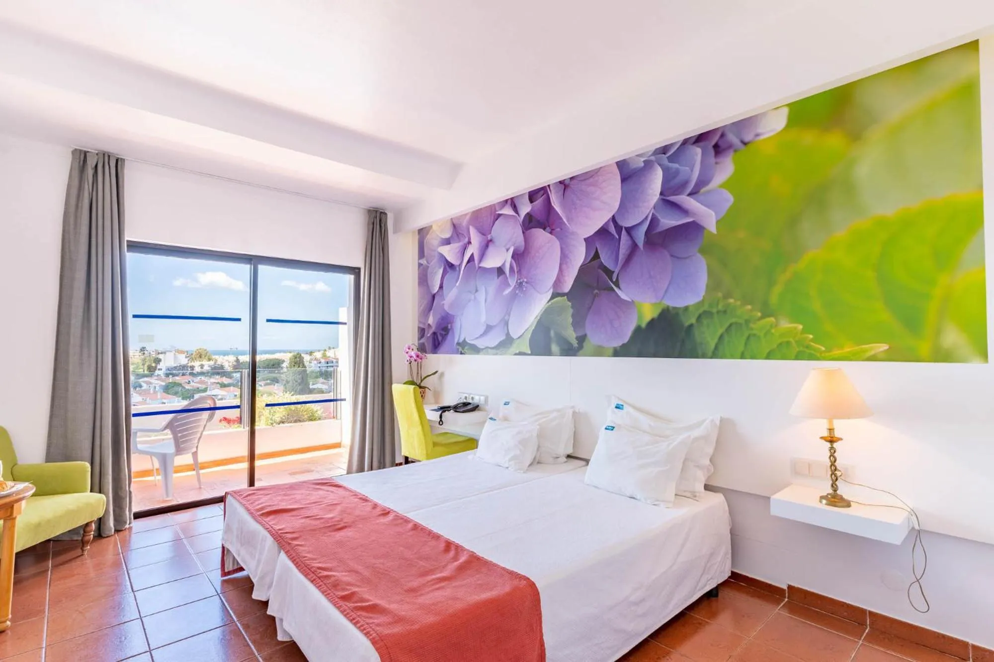 Balcony/Terrace, Bed in Hotel da Aldeia - Adults Only