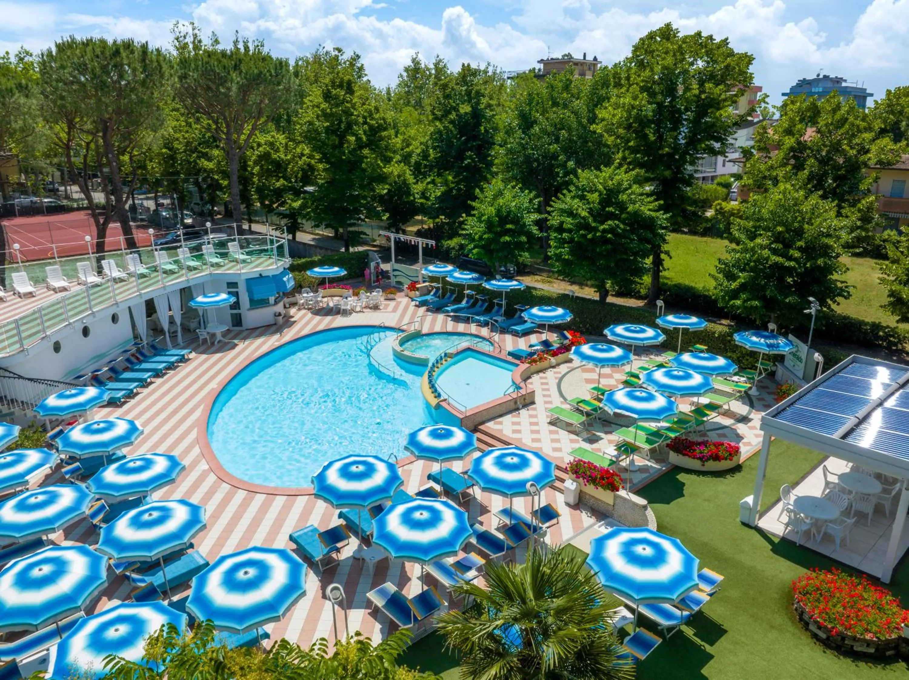 Swimming pool in Hotel Smeraldo