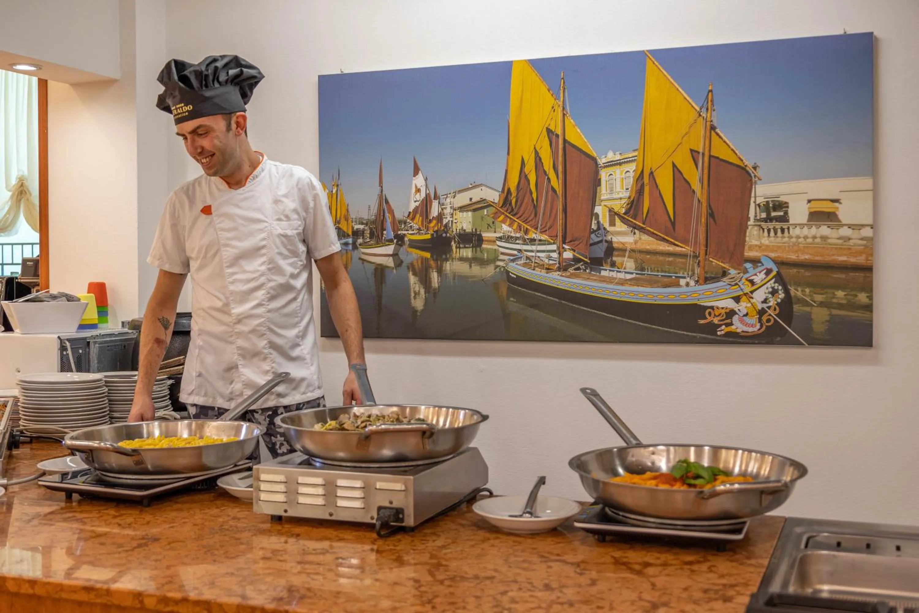 Restaurant/places to eat in Hotel Smeraldo