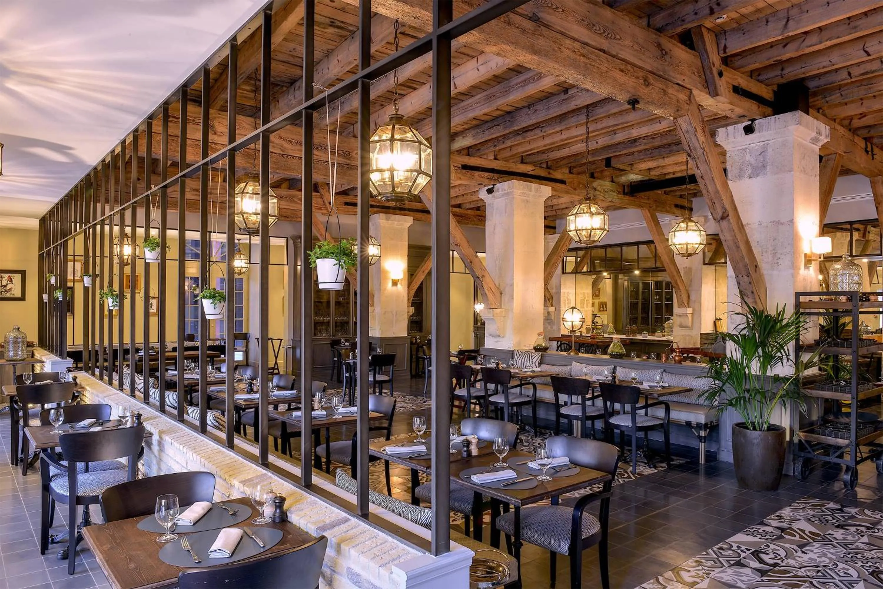 Restaurant/places to eat in Hôtel Chais Monnet & Spa