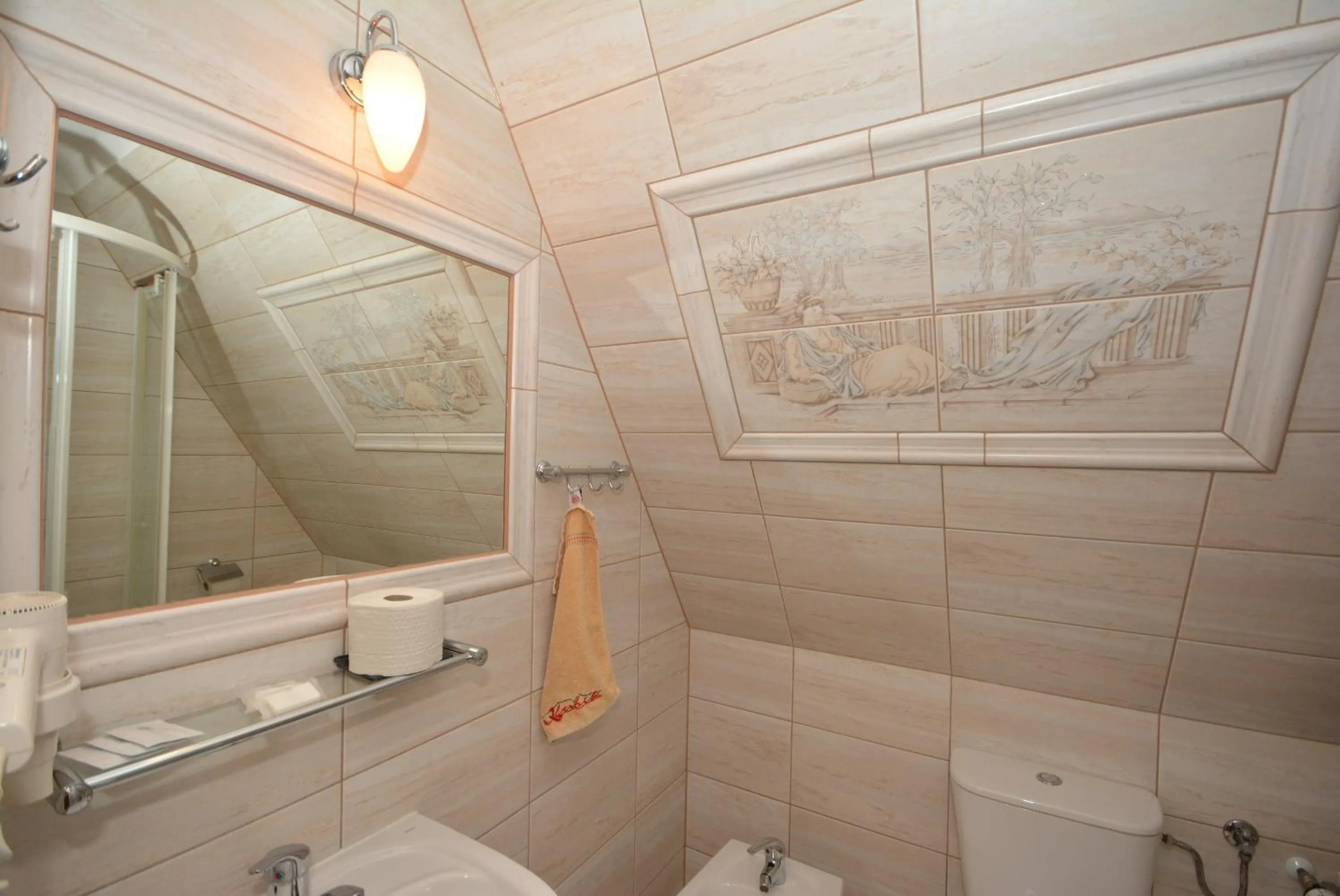 Toilet in Willa Kubik