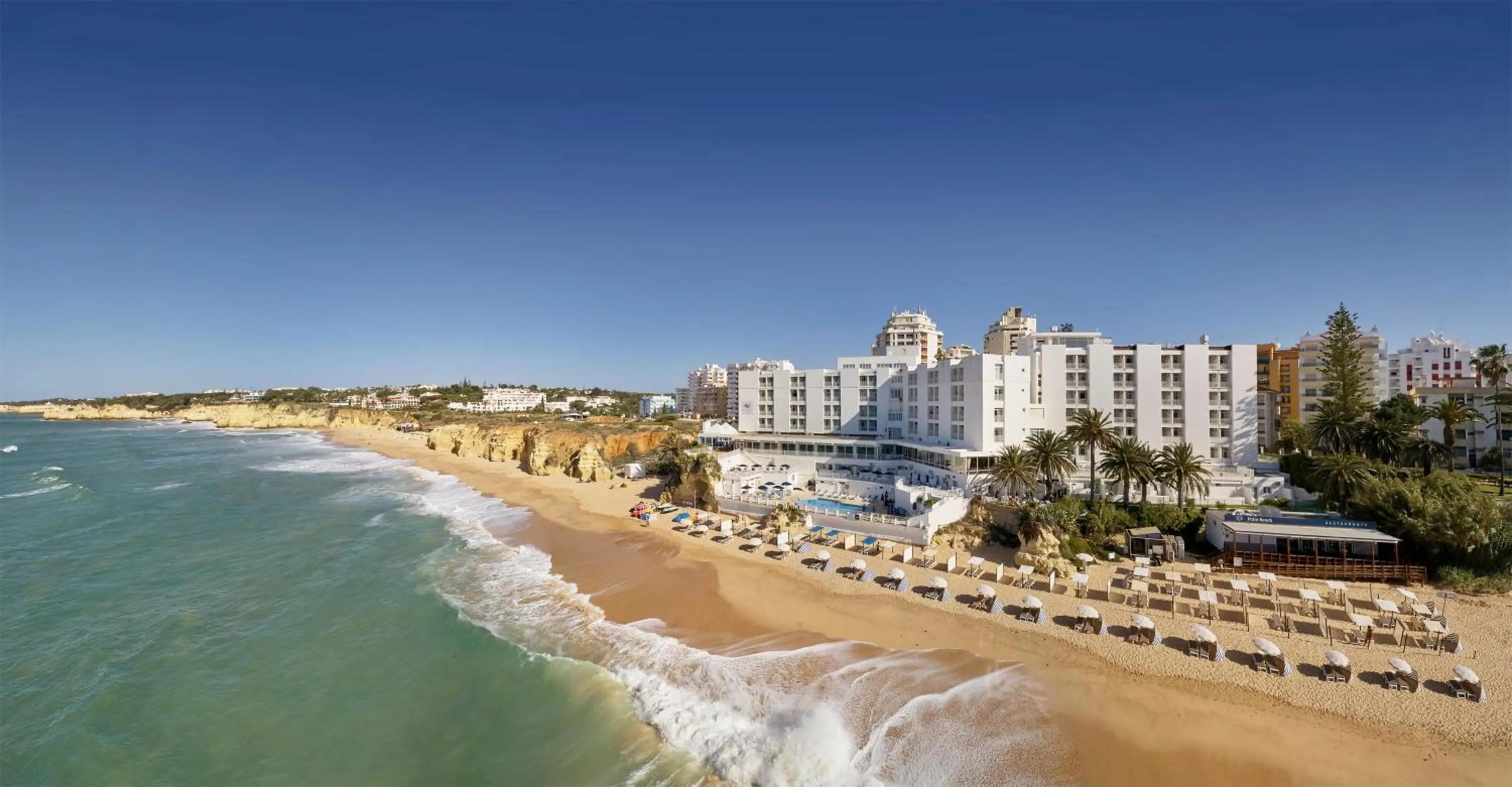 Beach in Holiday Inn Algarve