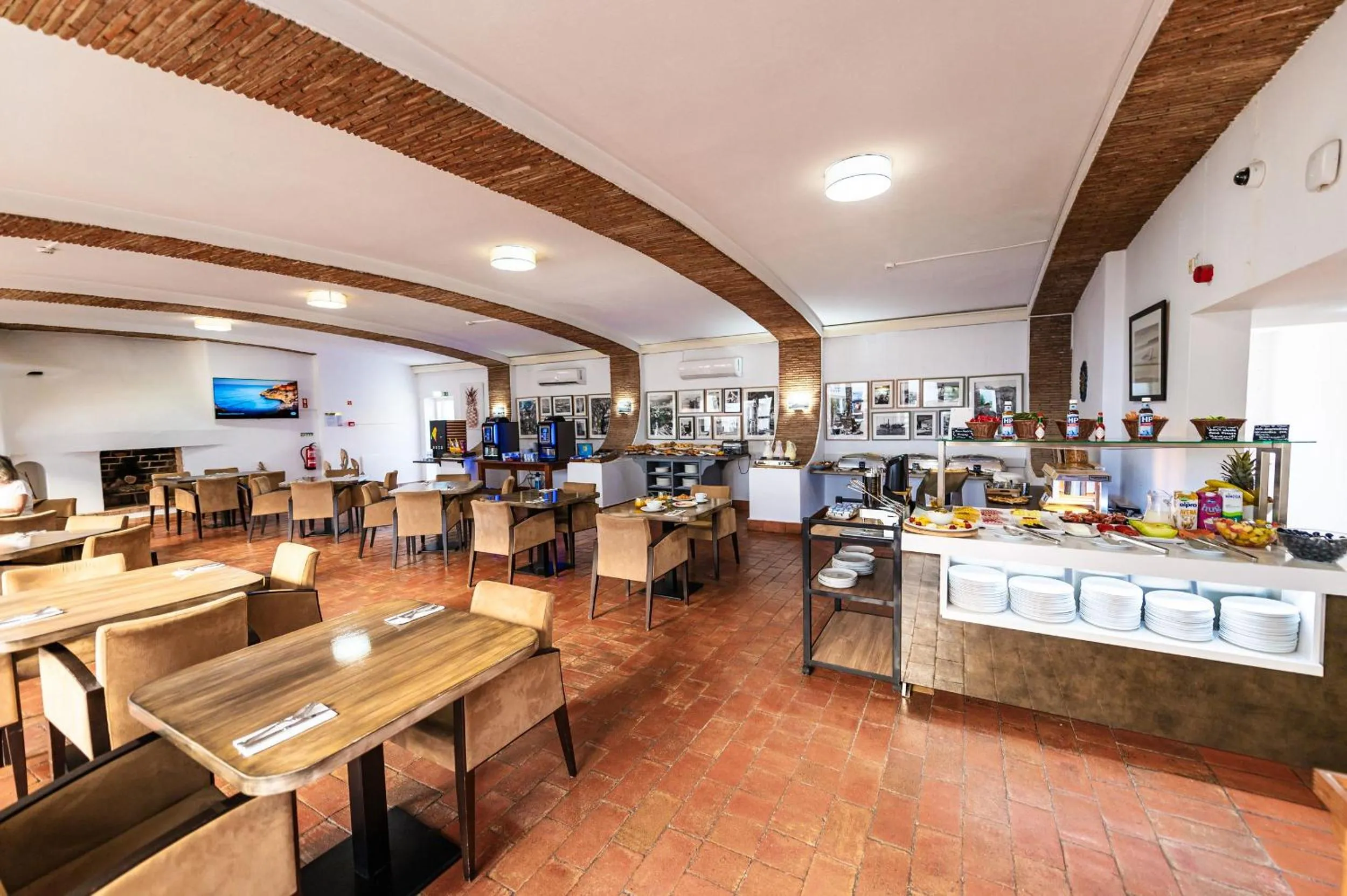 Meeting/conference room in Hotel Carvoeiro Plaza