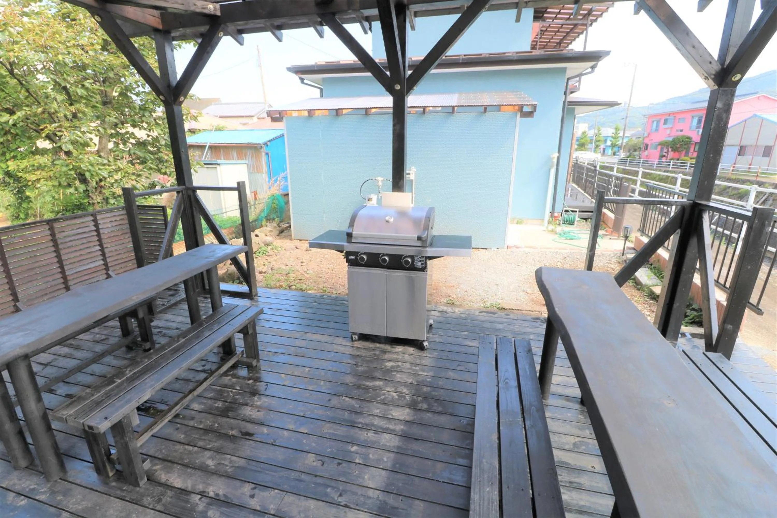 BBQ facilities in Smart House Riverside