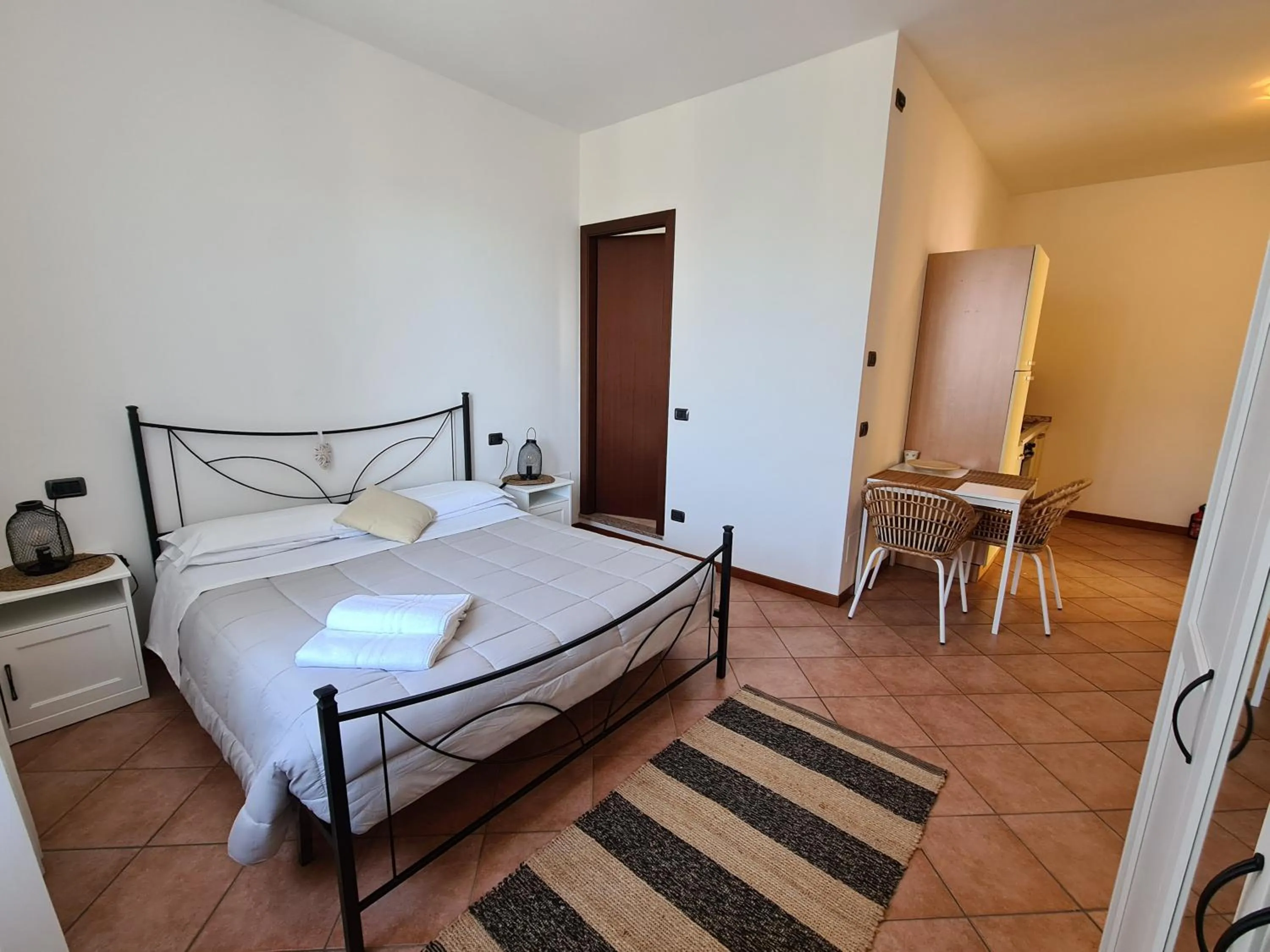 Bedroom, Bed in Appartamenti Casa La Rosa